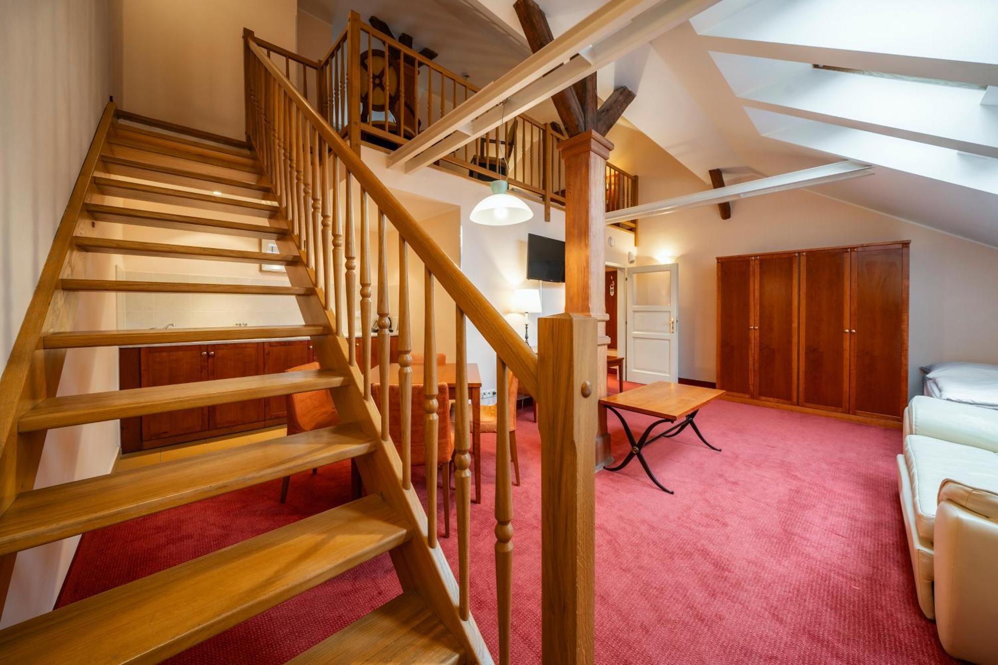Raffaello Hotel 4*