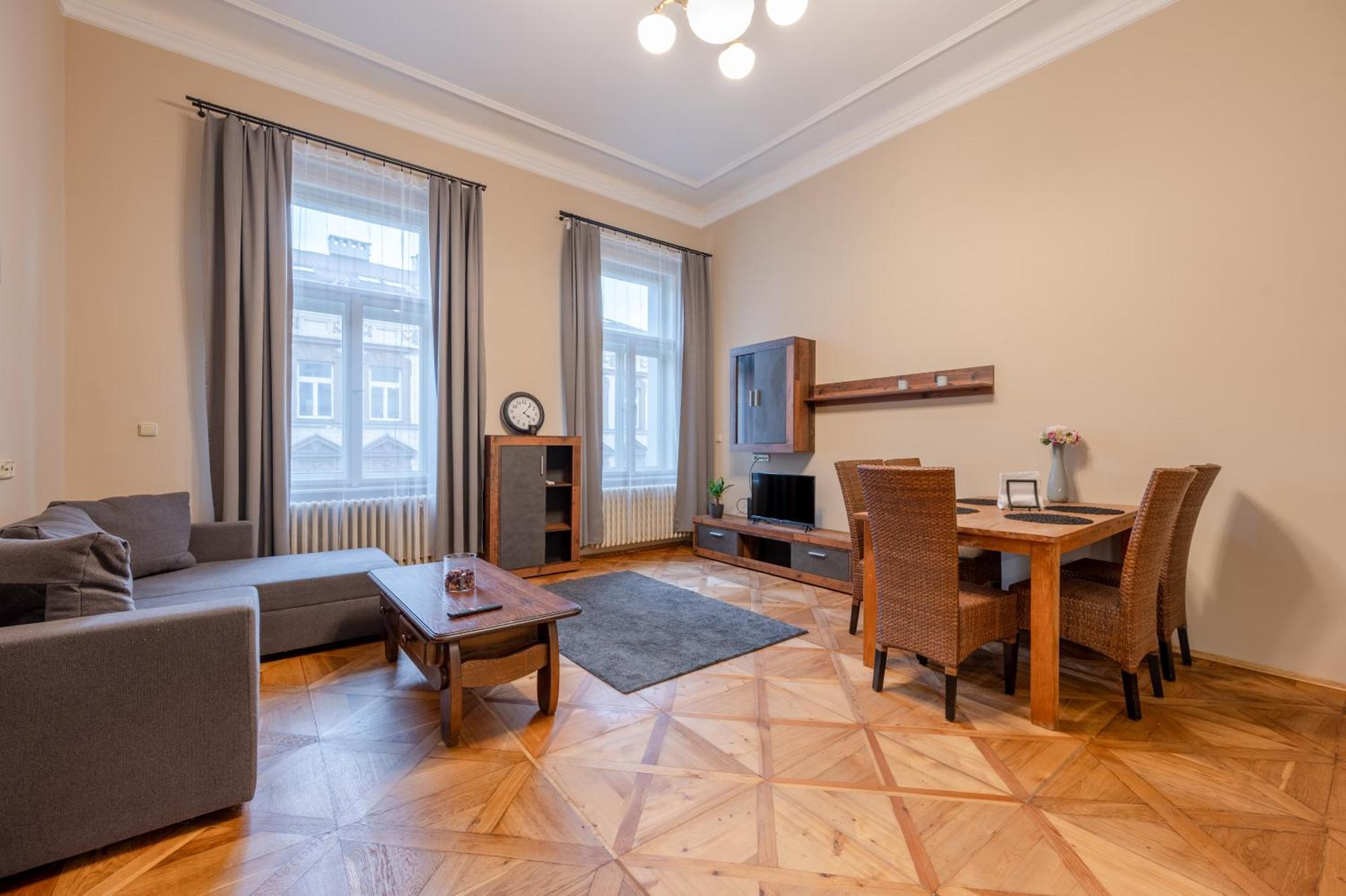 Palace Petrarca Apartment *