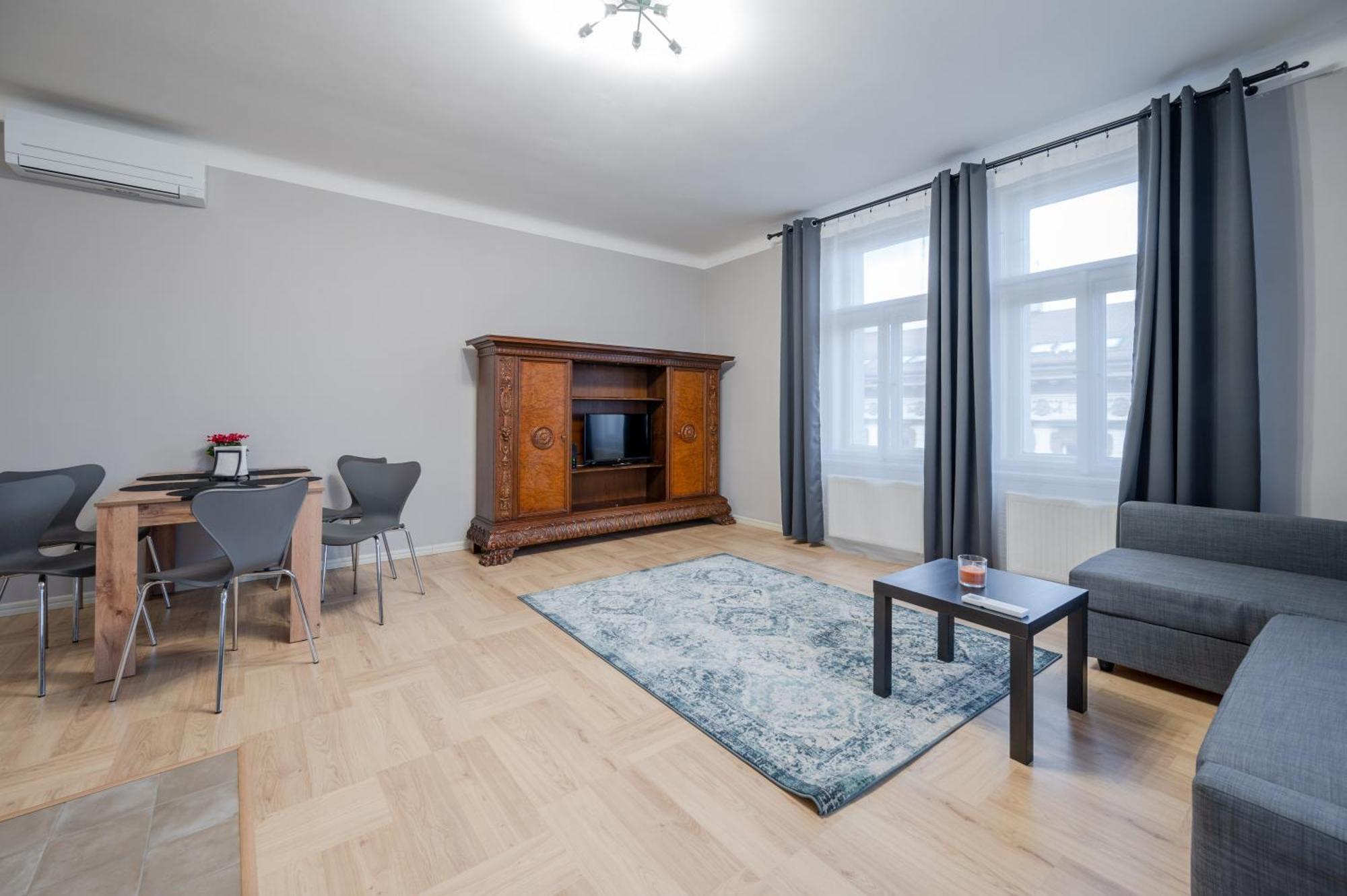 Apartment Palace Petrarca *