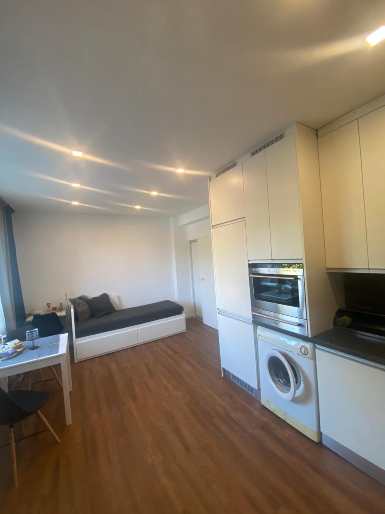 2+kk, 50 M2 V Klidne Lokalite. 10 Min Od Centra Prahy. * Prag