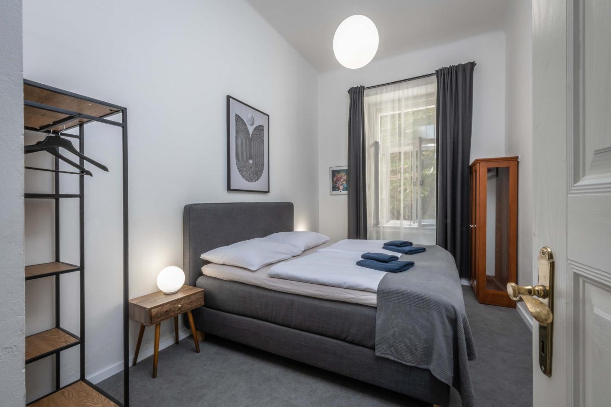 Lejlighed Centrally Located 3bd Near National Museum Prag