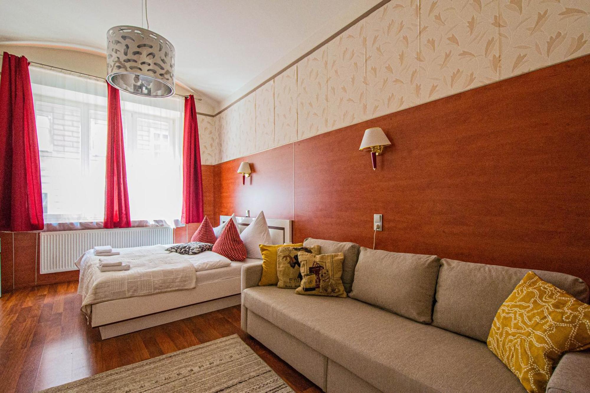 2bdr Flat Behind Museum Lejlighed *