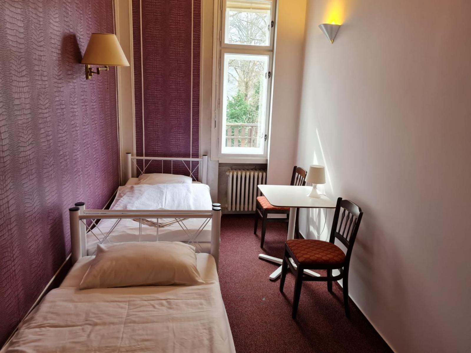 Imperia Hostel *