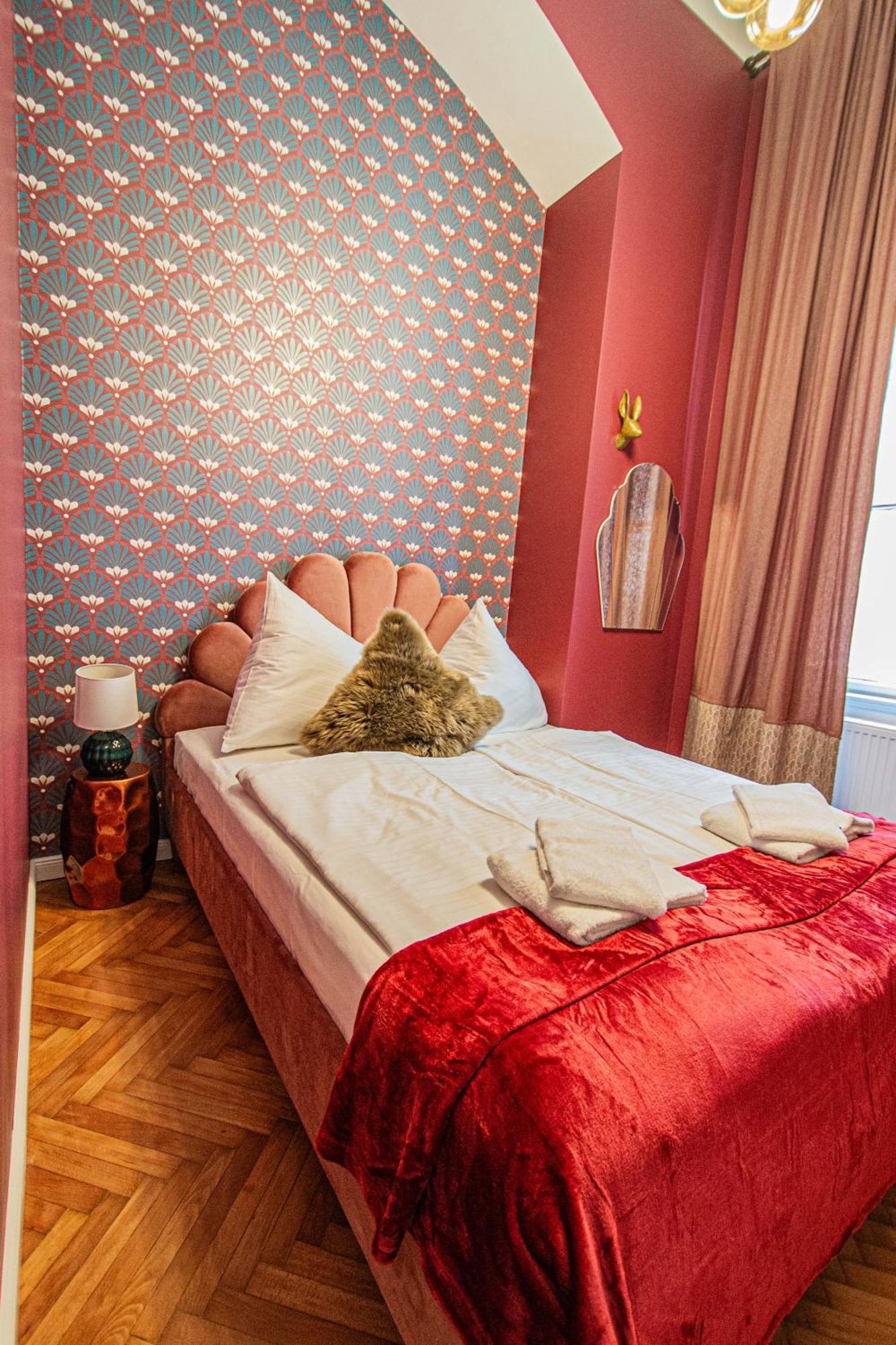 4bdr Old Town Flat By Church Of St Anne Lejlighed