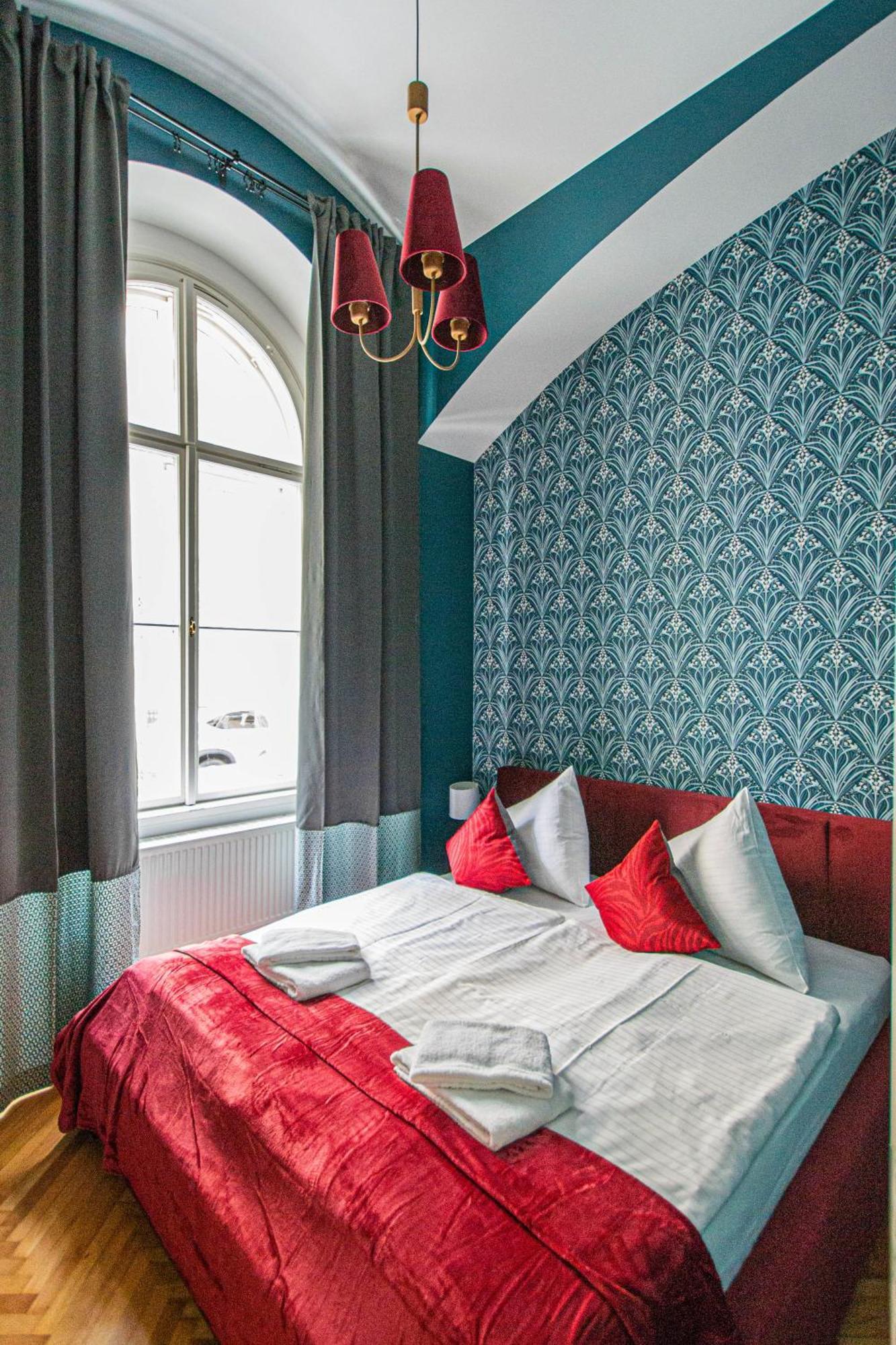 4bdr Old Town Flat By Church Of St Anne Lejlighed