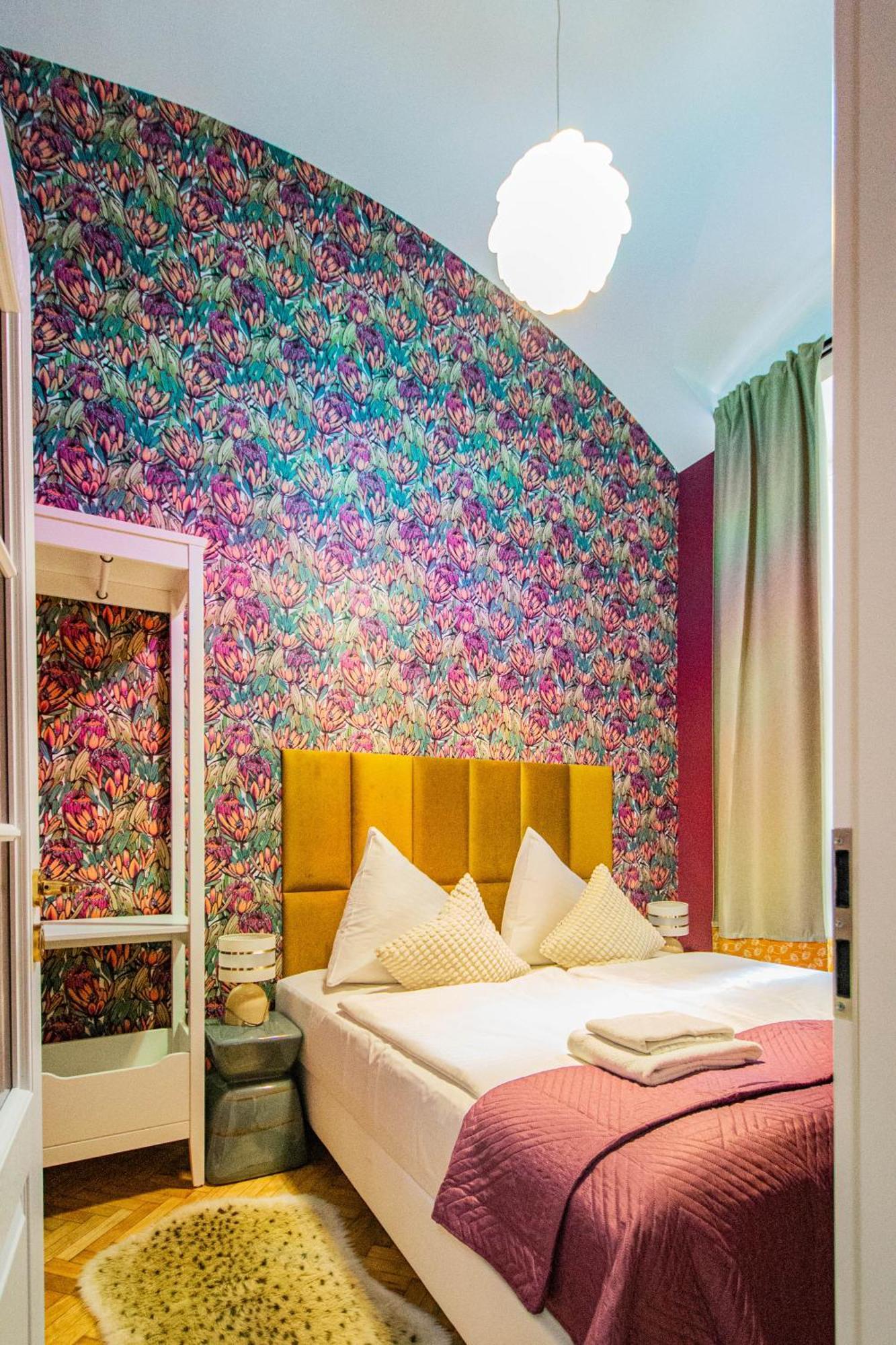 4bdr Old Town Flat By Church Of St Anne * Prag