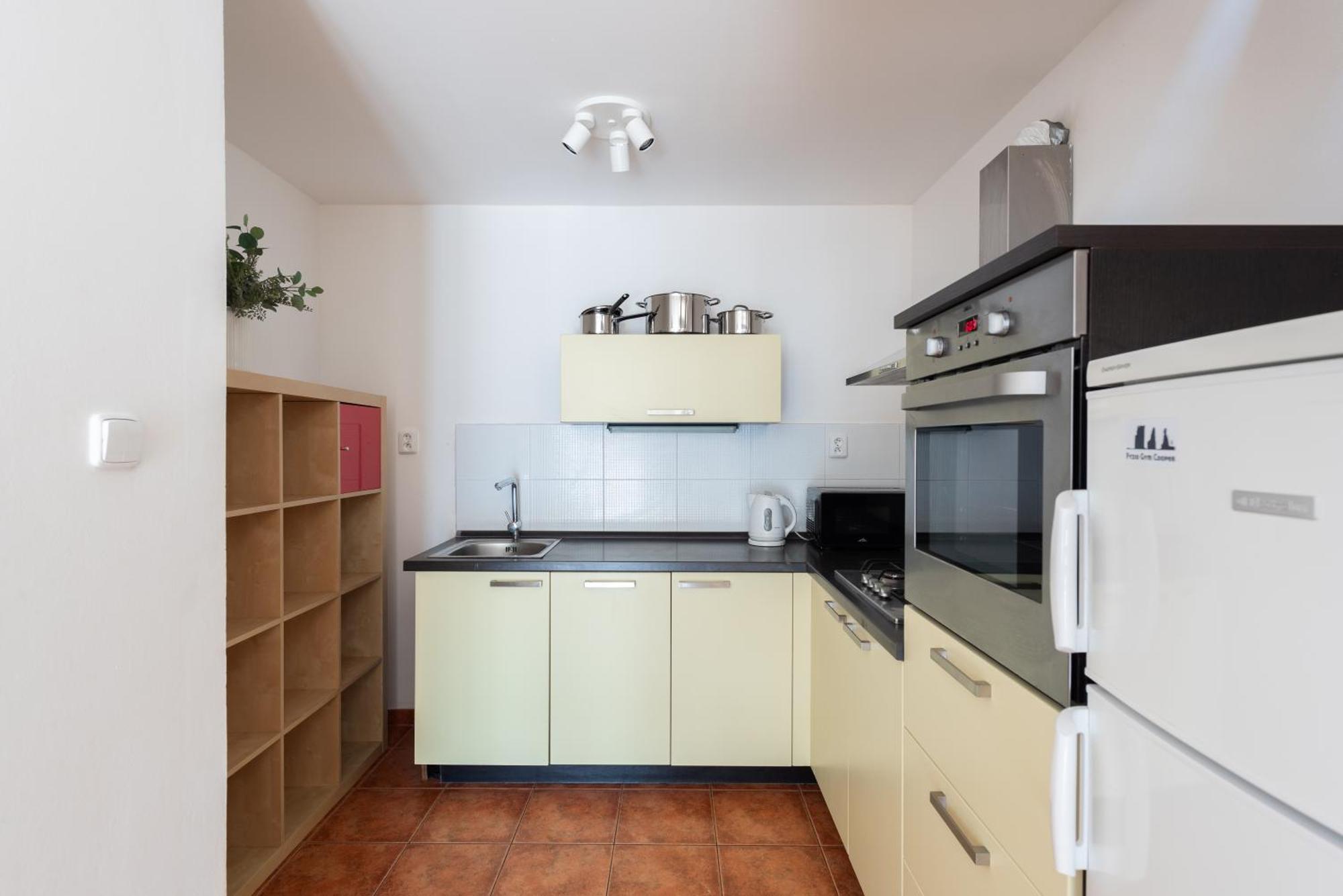 Apartment 2-level With Large Balcony