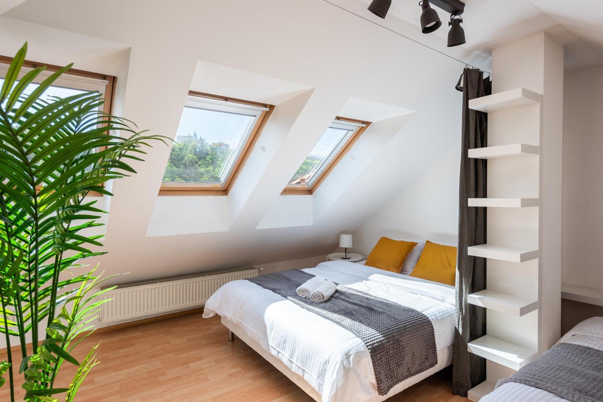 2-level With Large Balcony Prag