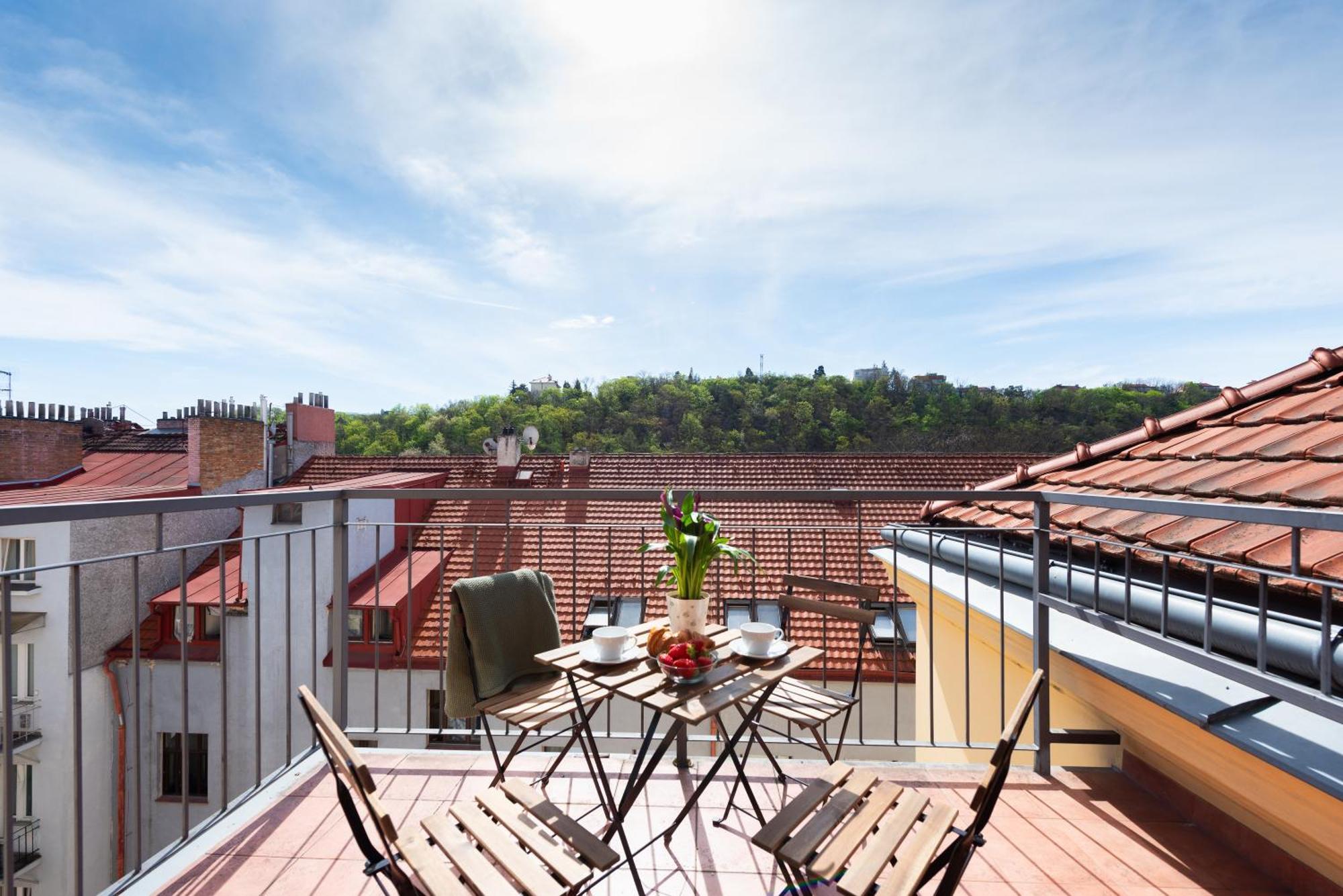 2-level With Large Balcony Apartment