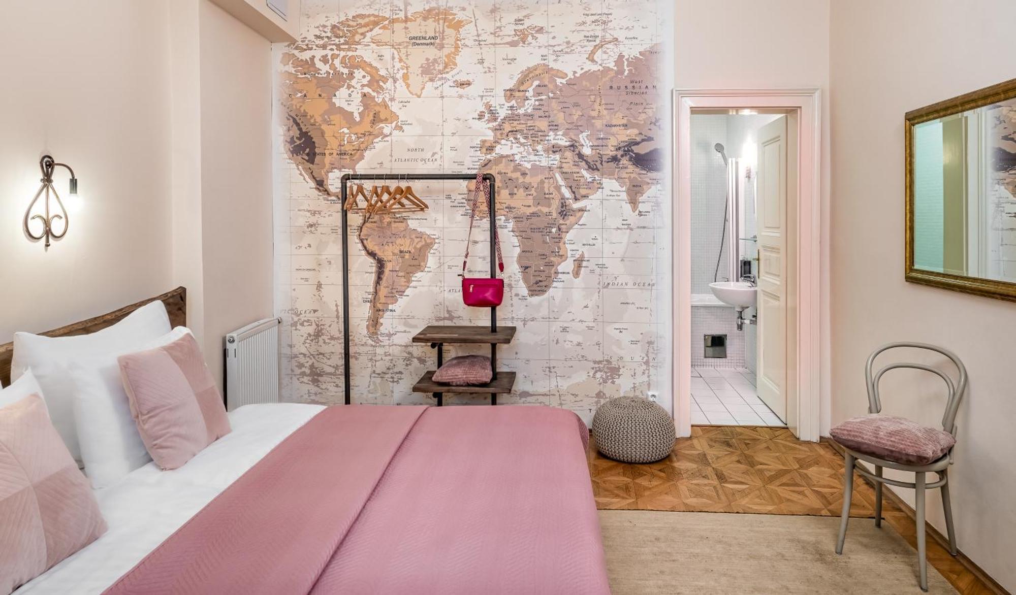 6 Continents By Adrez Apartment