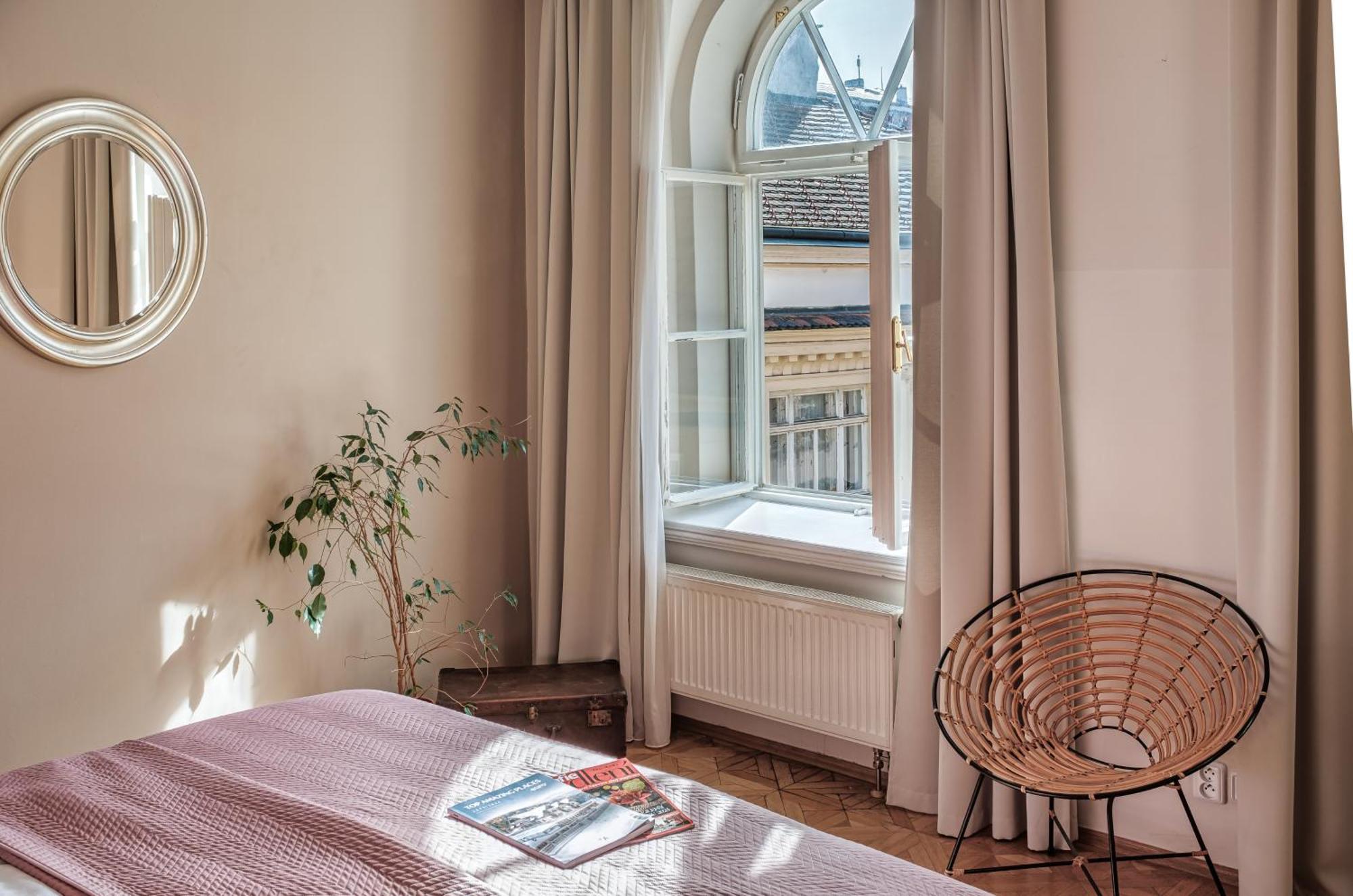 6 Continents By Adrez Apartment Prag