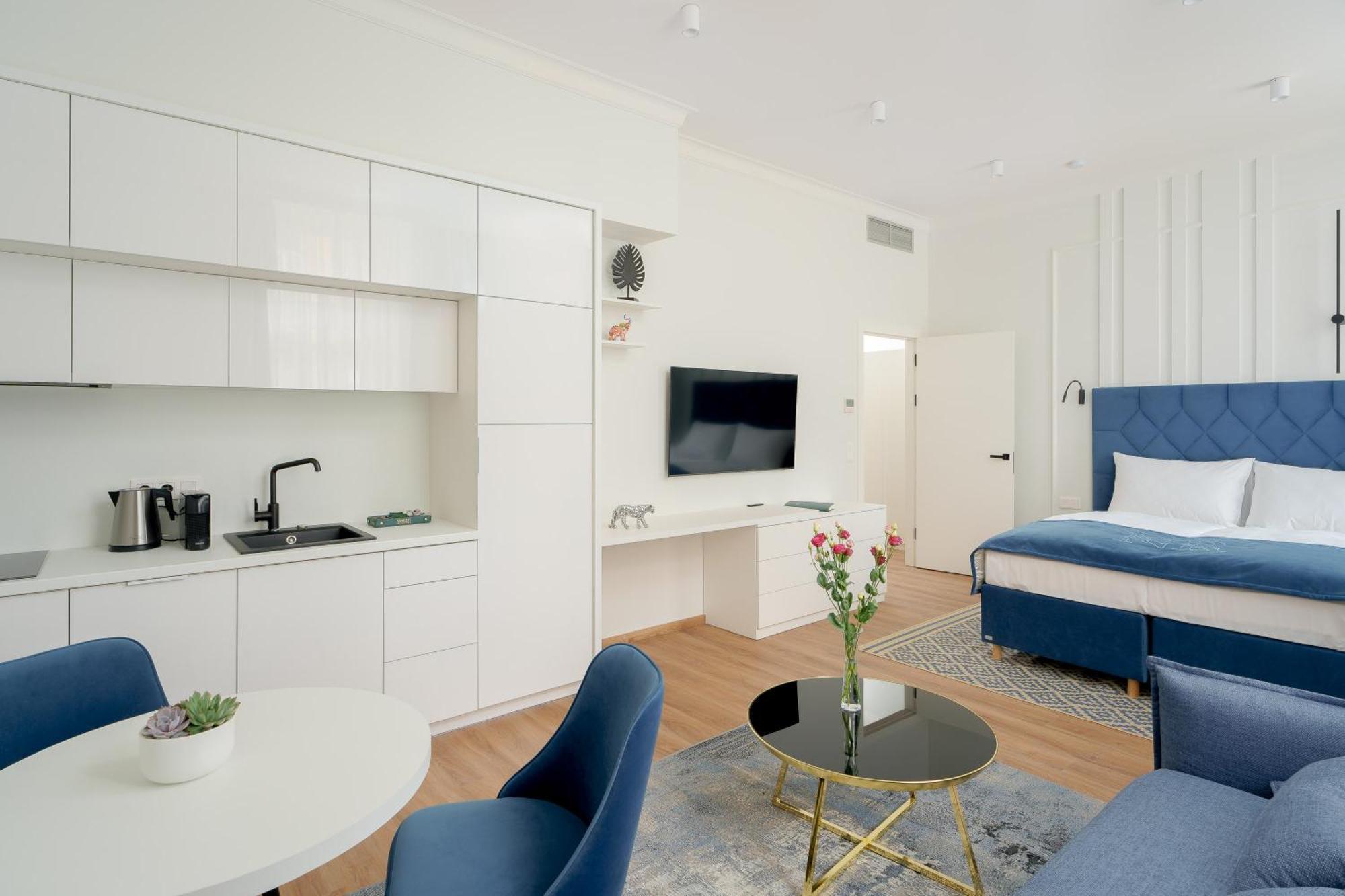 Nobilis Aparthotel 4*