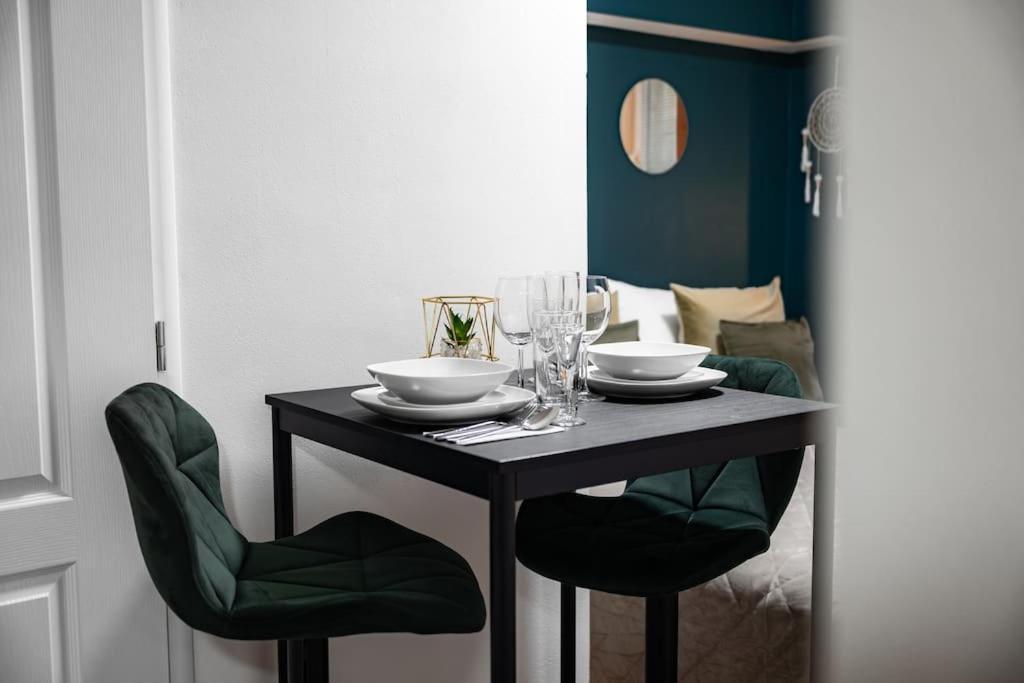 Secret Economy Oasis Apartment Prag