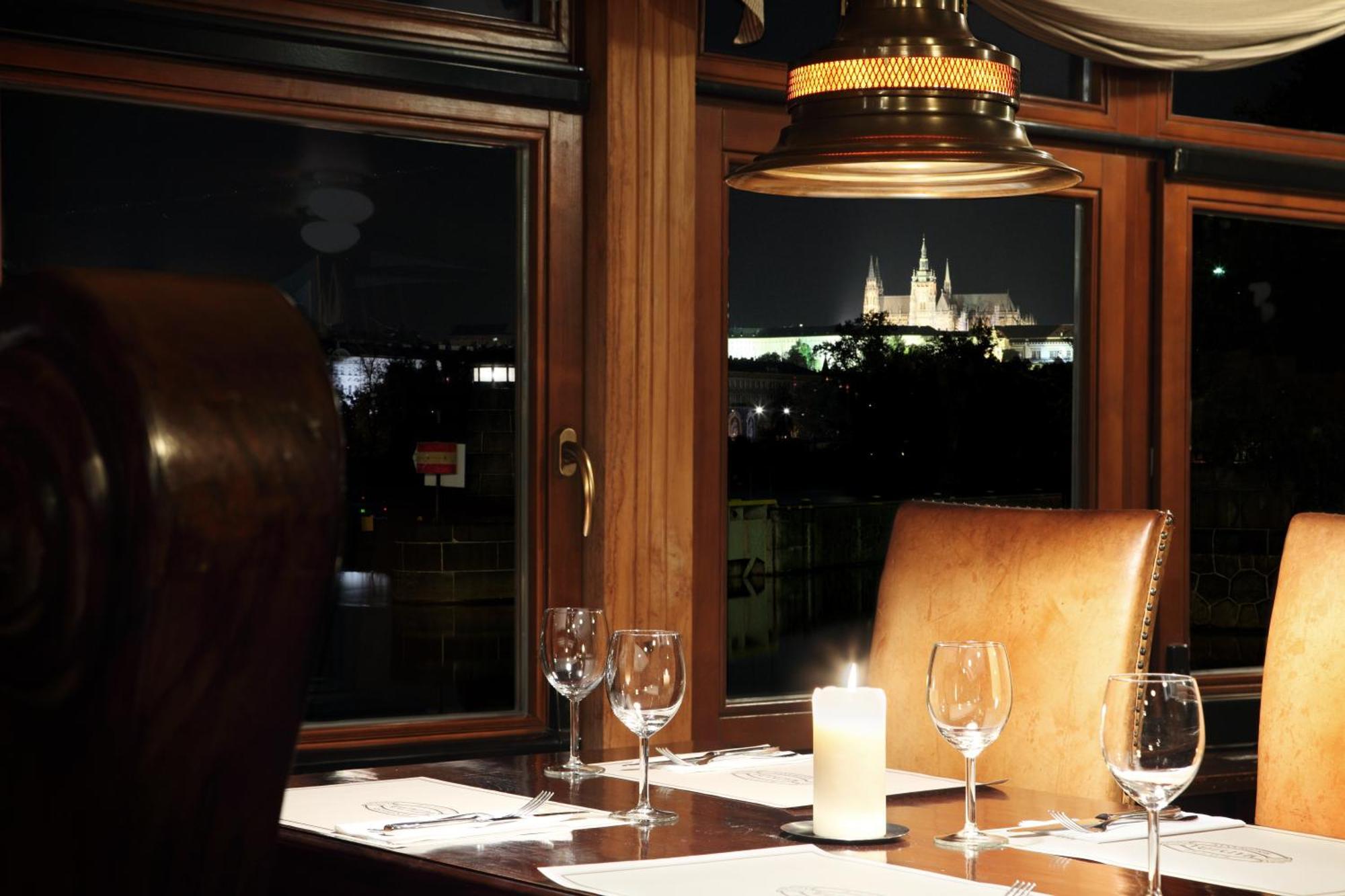 Botel Boat Matylda