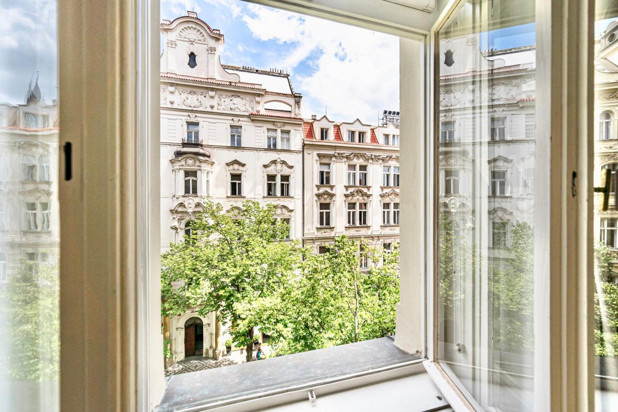 Apartment The Old Town Square & Parizska