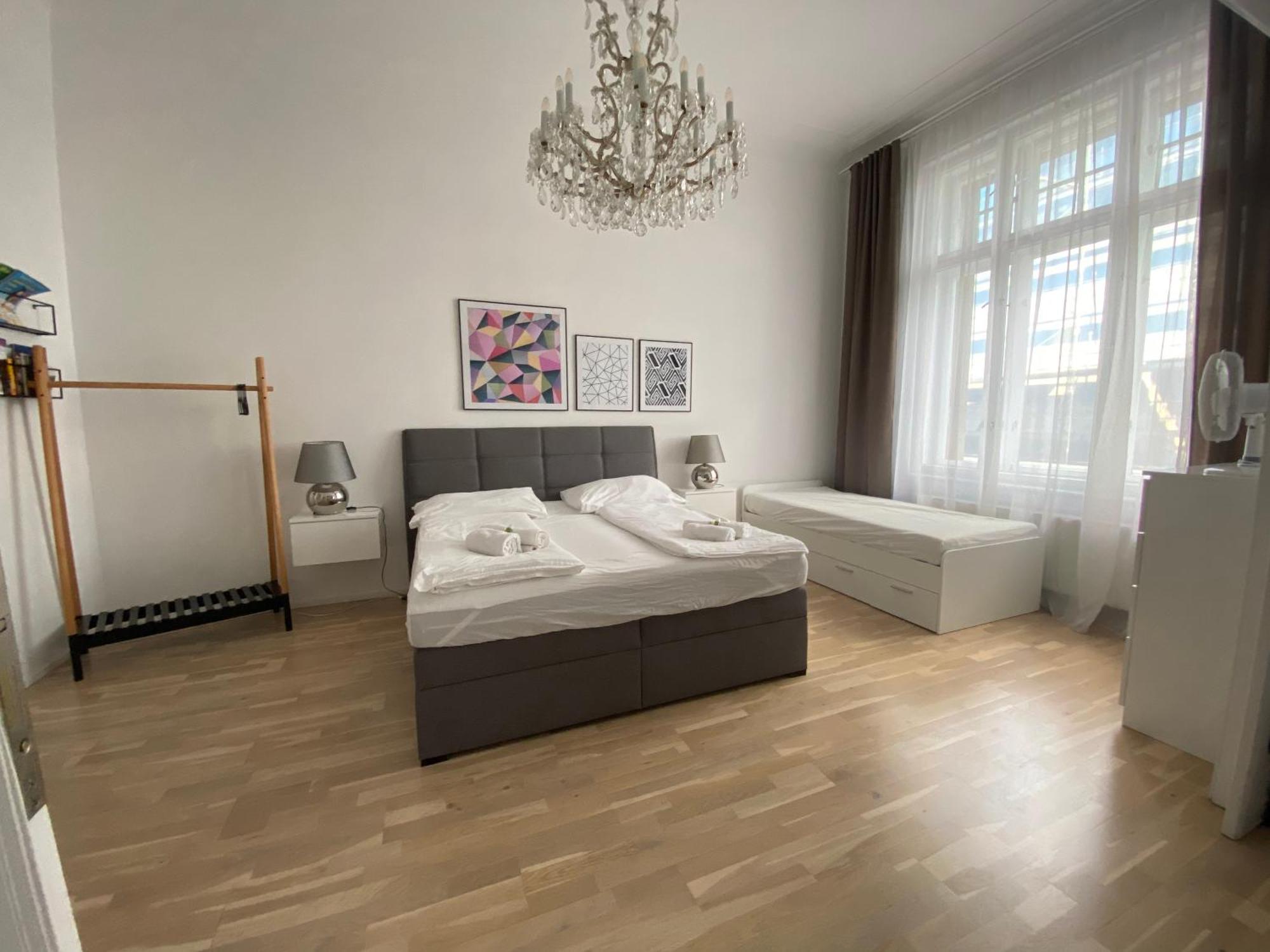 Class In Old Town 2 Bedrooms Prag