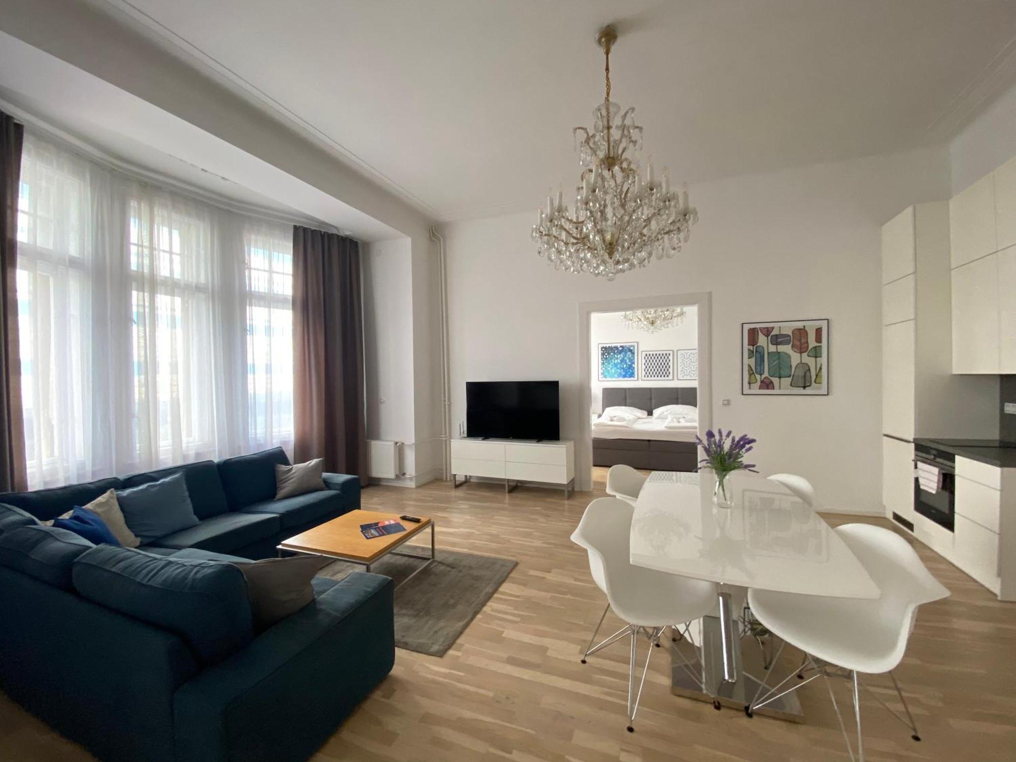 Class In Old Town 2 Bedrooms Prag
