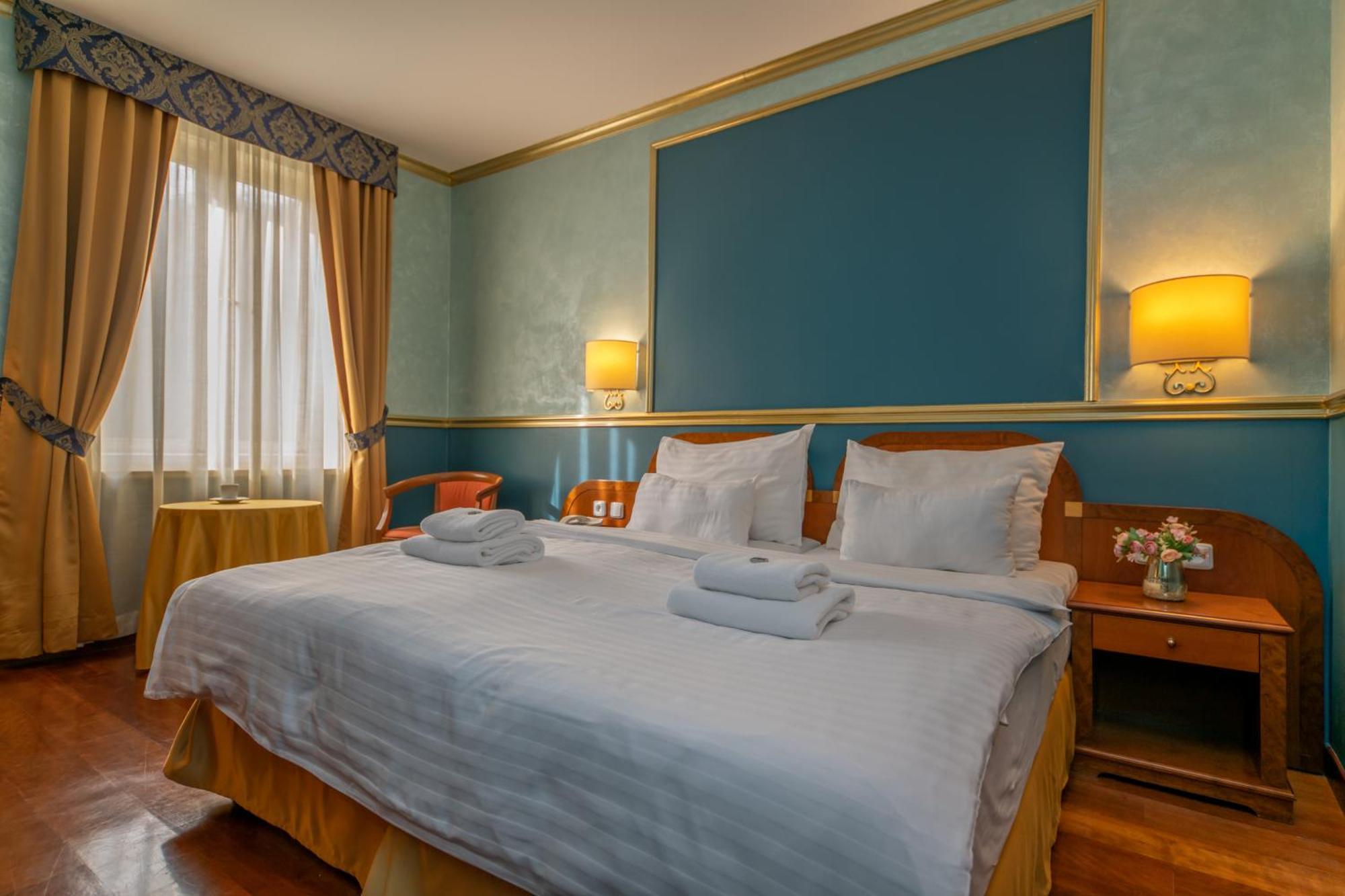 Kinsky Fountain Hotel Prag