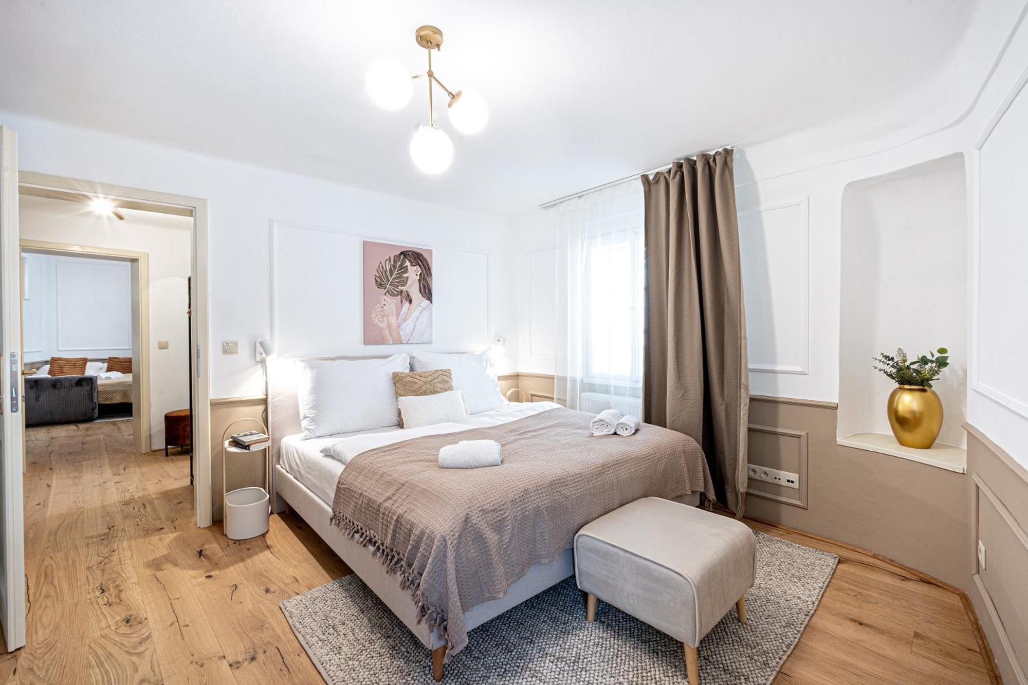 Beautifully Renovated At Lesser Town *