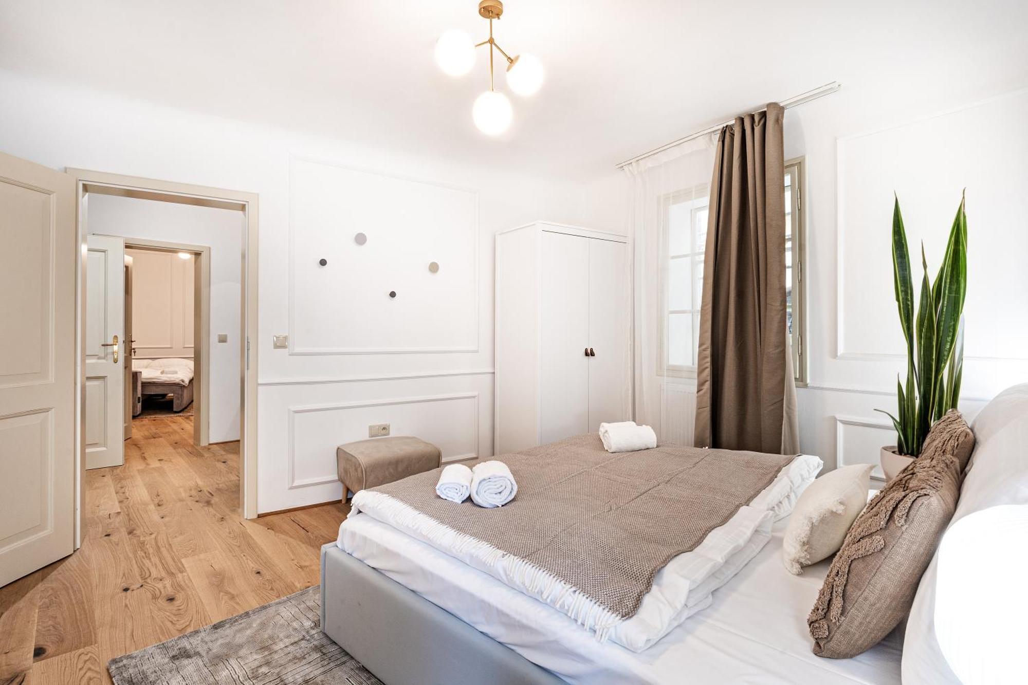 Lejlighed Beautifully Renovated At Lesser Town