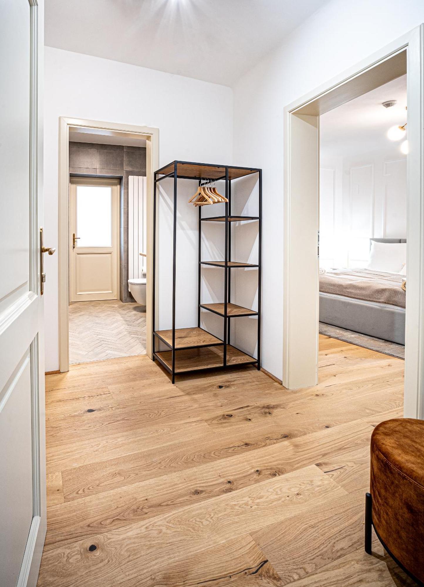 Beautifully Renovated At Lesser Town Prag