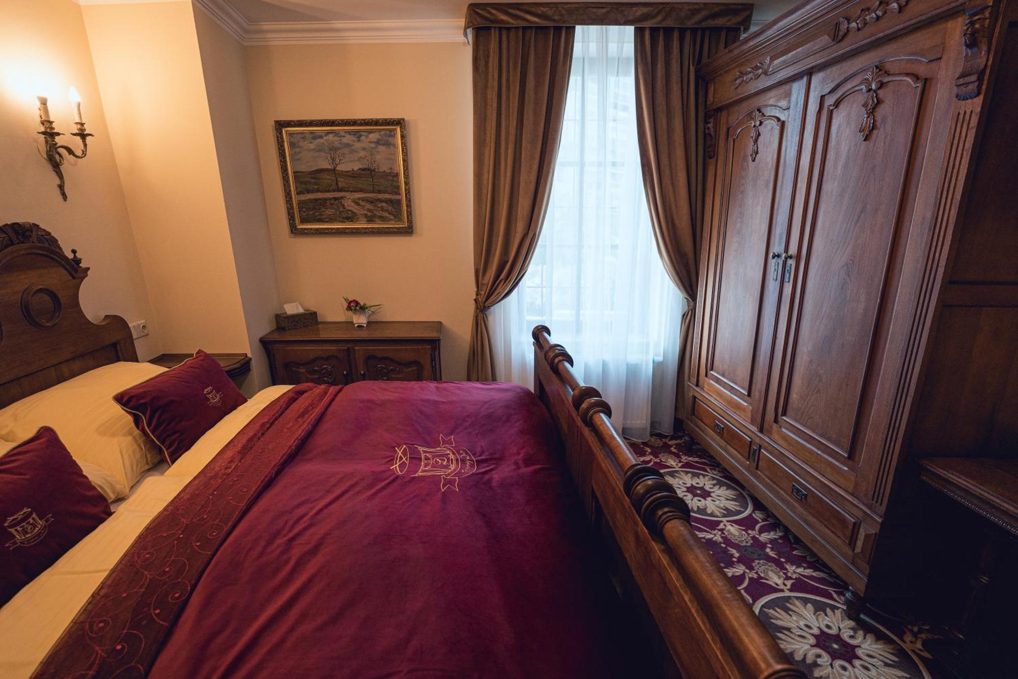 Svatojansky Dvur 4* Prag