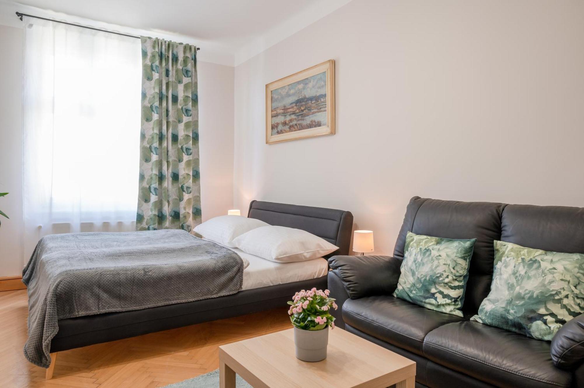 Apartment Palace Petrarca Prague