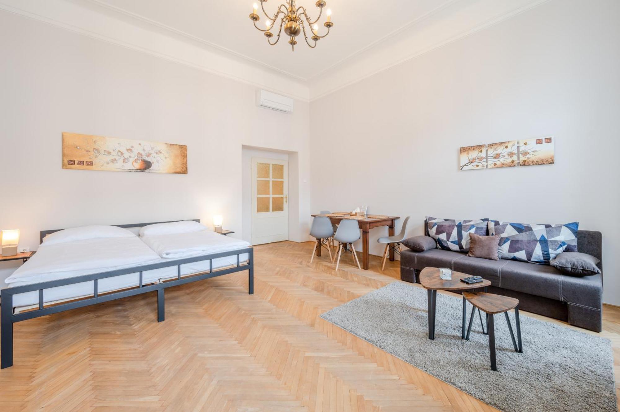 Apartment Palace Petrarca Prague
