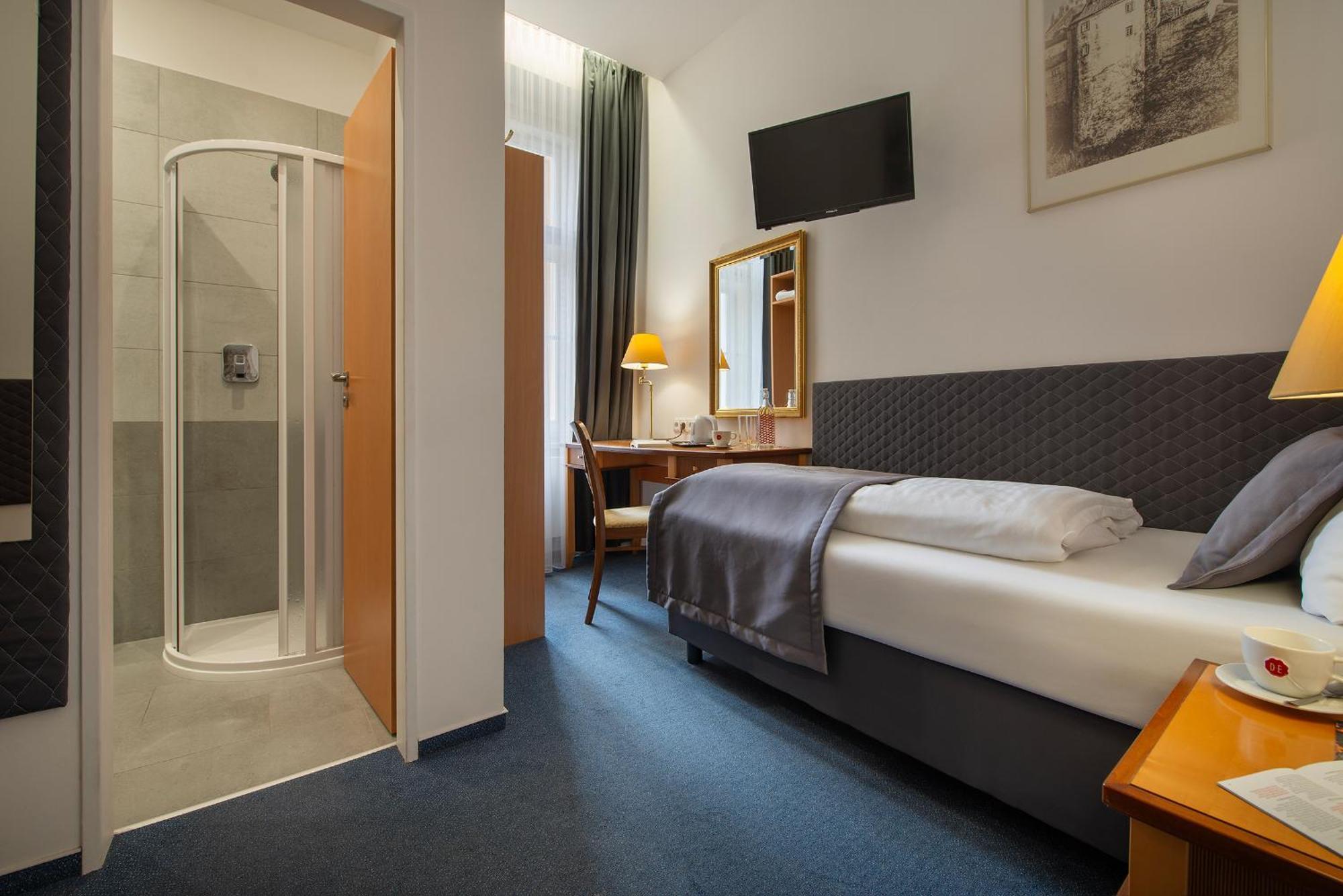 Hotel Season 4*
