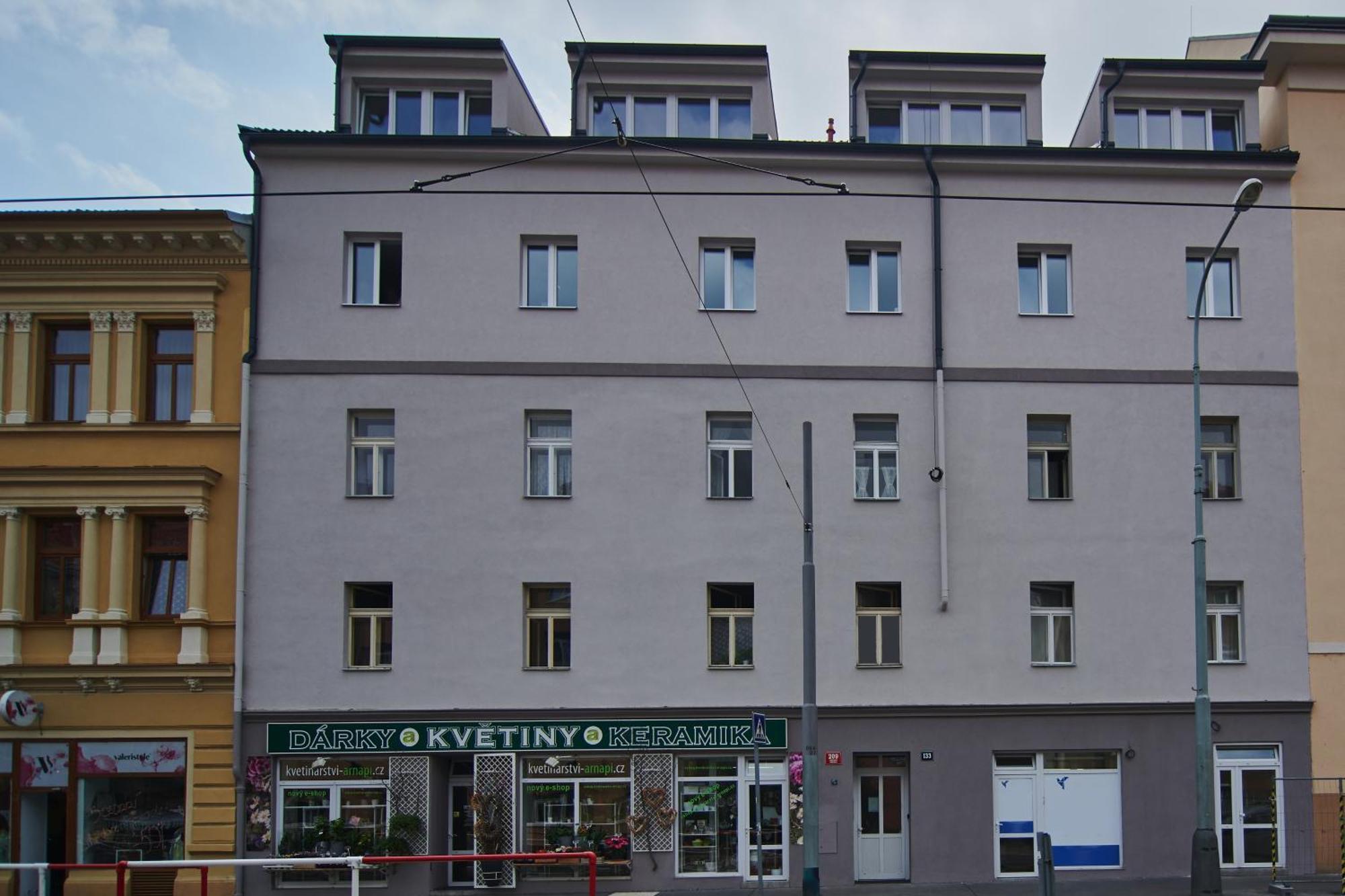 Apartment Cozy With Terrace Near Castle
