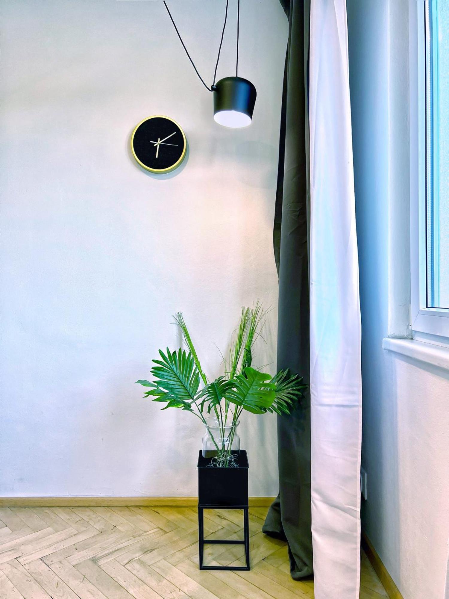 Jana's Wow Apt, 2br, Metro Next Door, Near The Airport Apartmán Praha