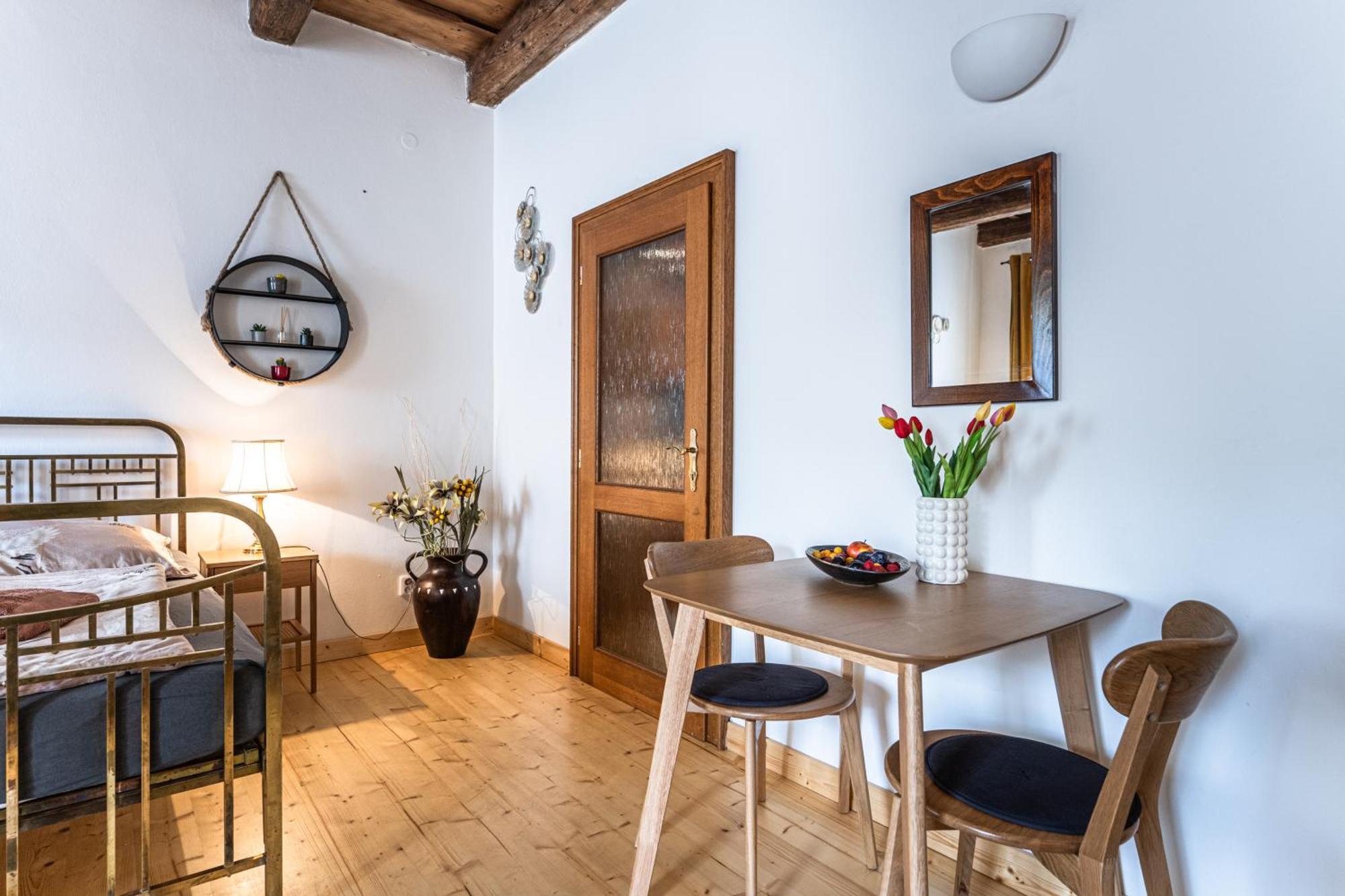 Deluxe Apartment *
