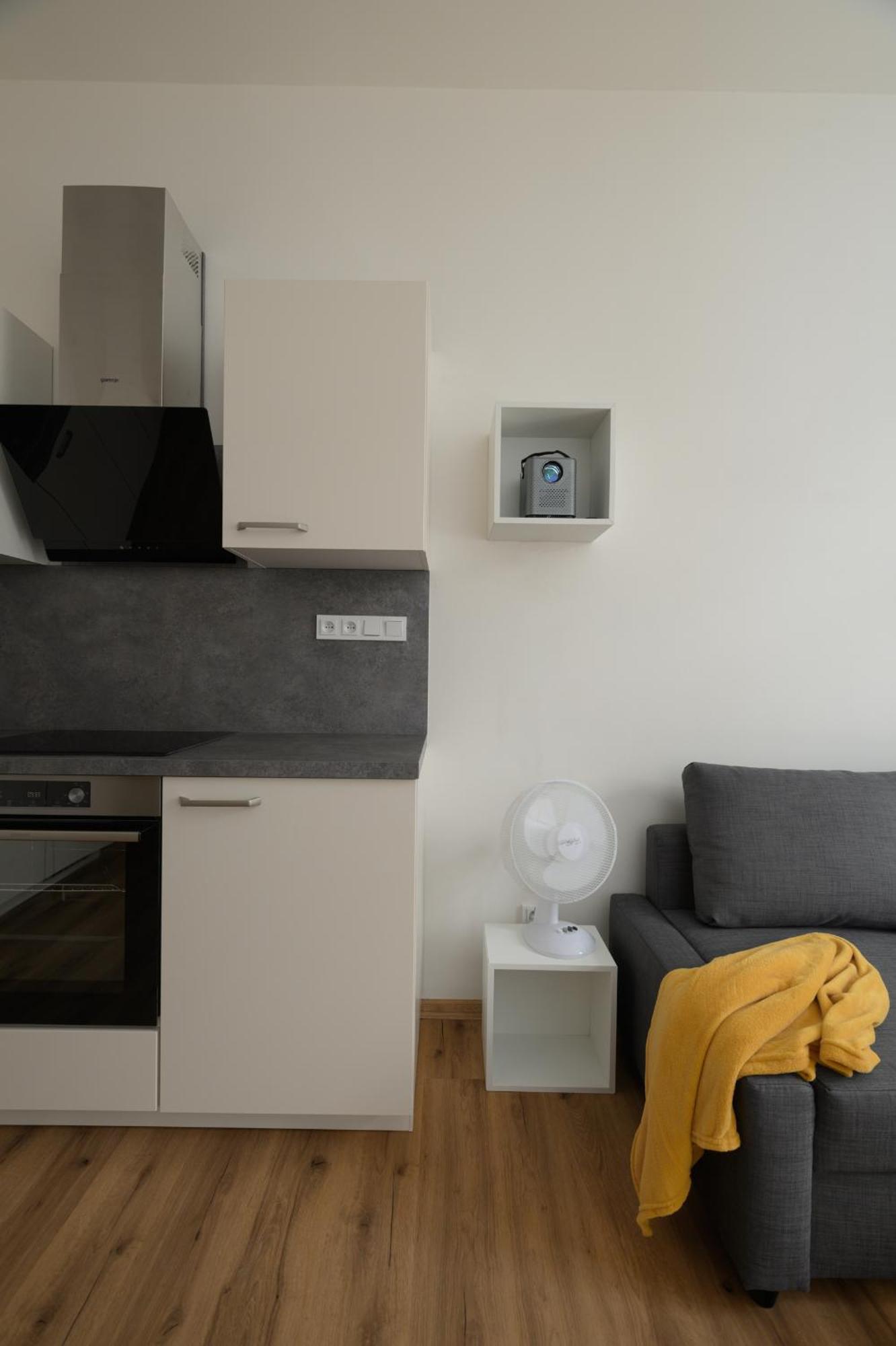 New&modern In Vibrant Area Near Centre! * Prag
