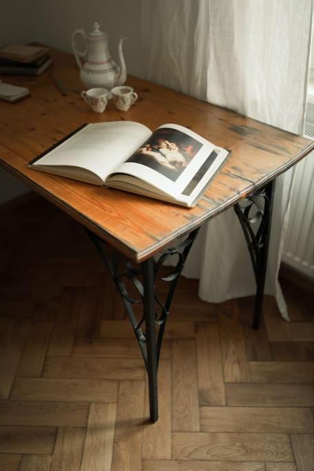Apartment Artisan & Old-timey 2 Bedrooms *