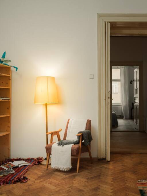 Artisan & Old-timey 2 Bedrooms * Prag