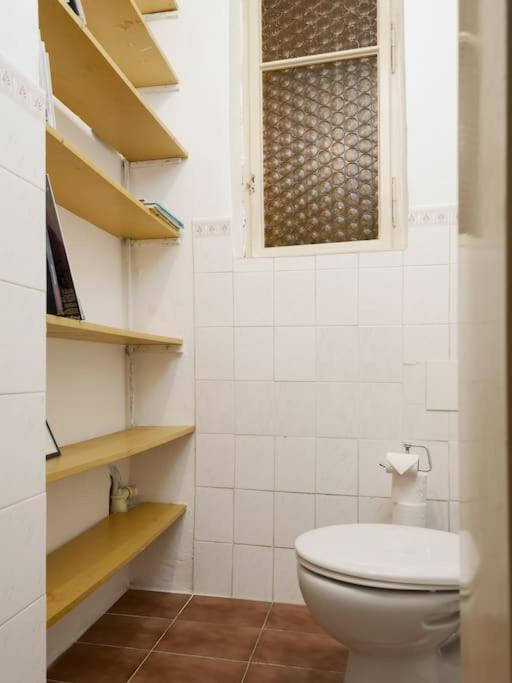 Artisan & Old-timey 2 Bedrooms Apartment