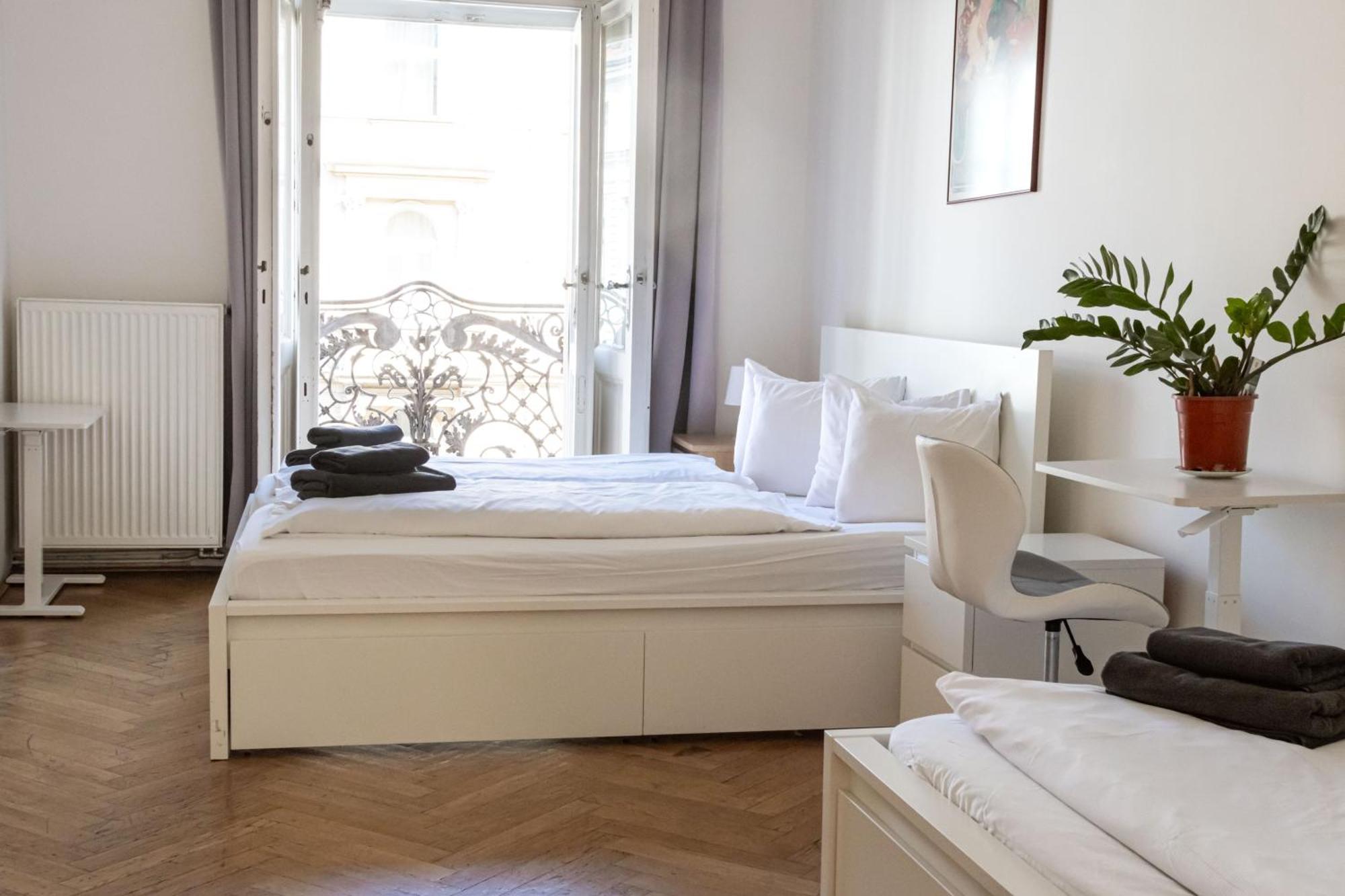 Apartments In Mala Strana - 10 Minutes From Charles Bridge Prag