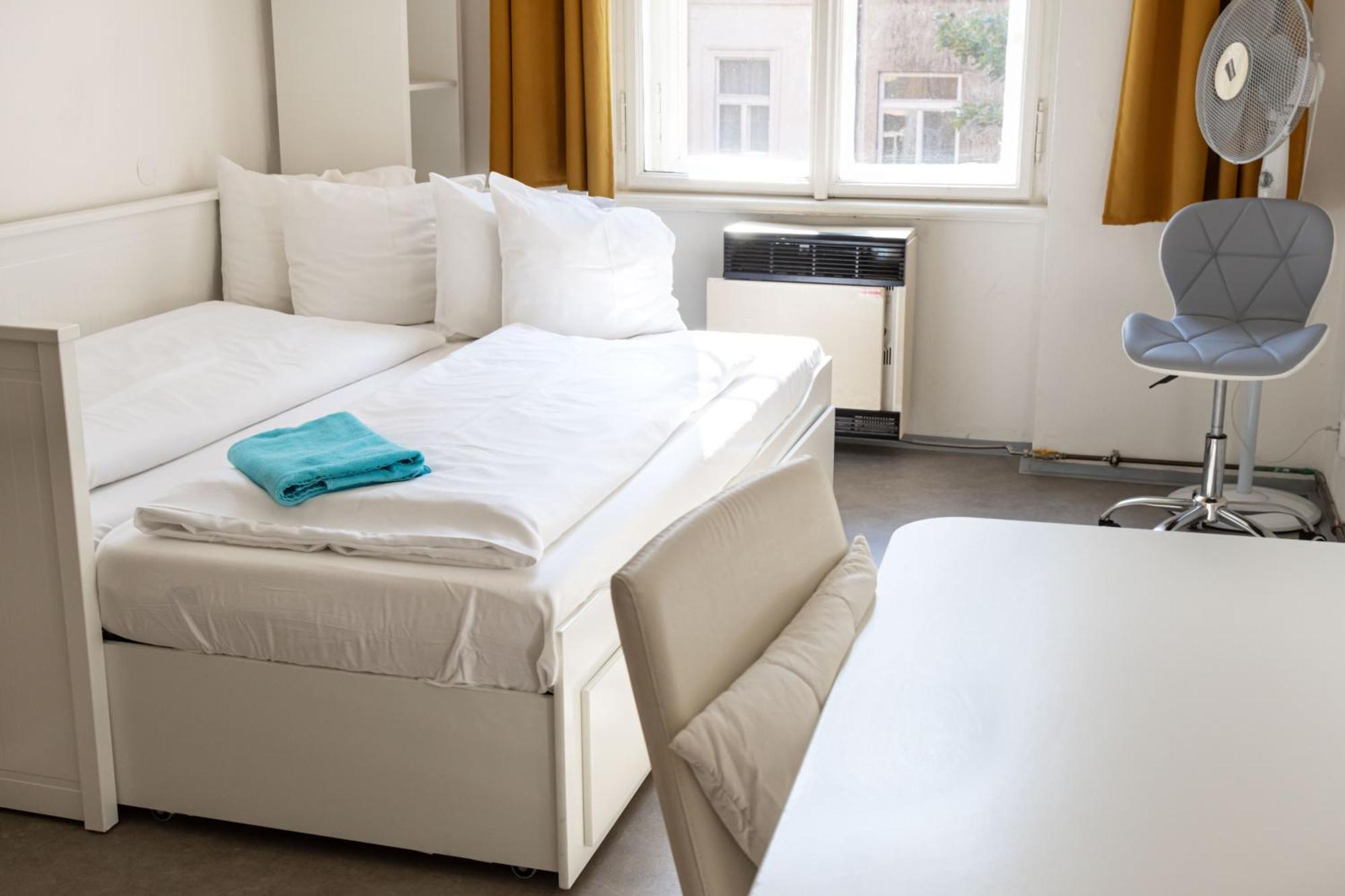 Apartments In Mala Strana - 10 Minutes From Charles Bridge Prag