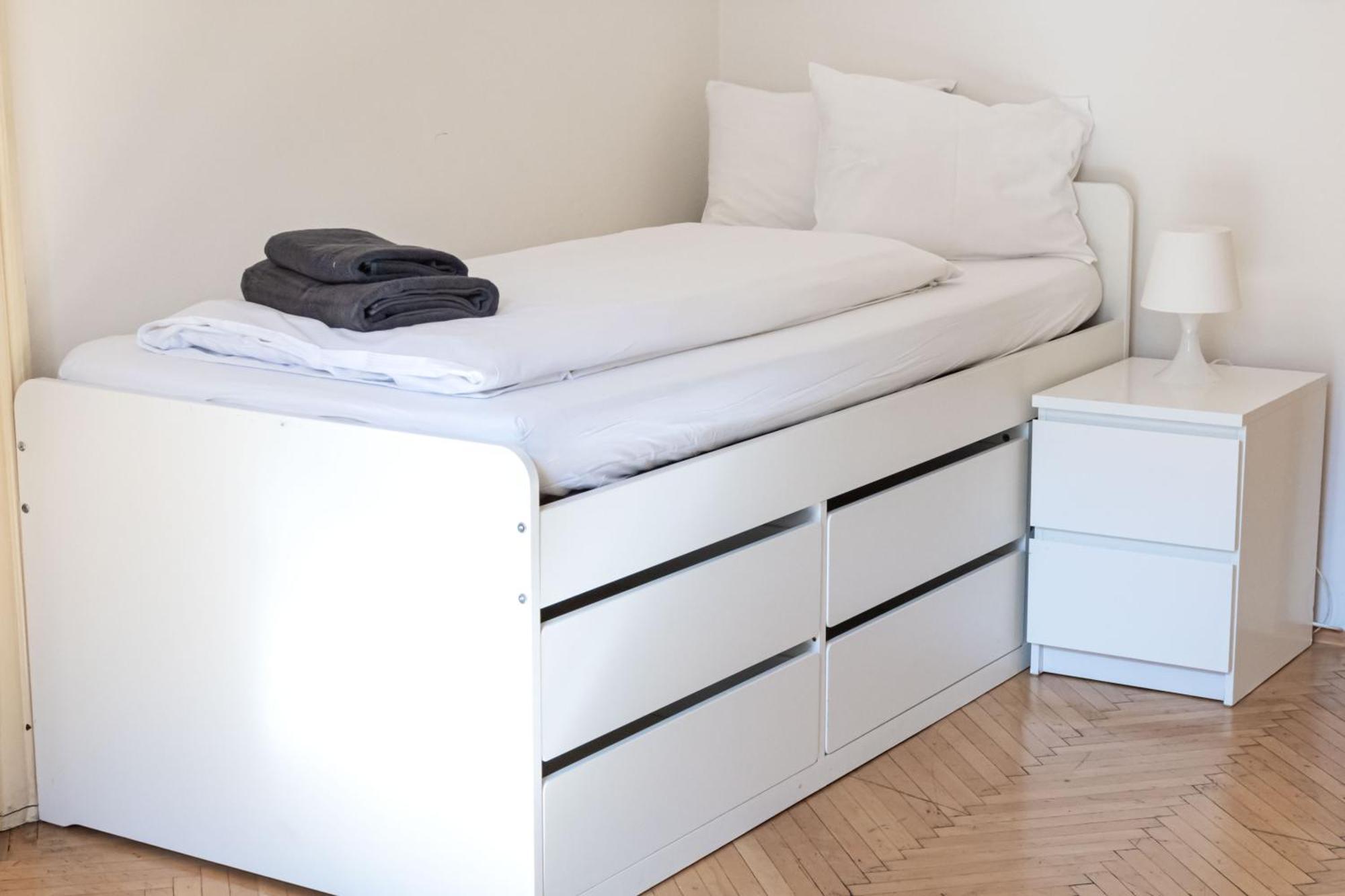 Apartments In Mala Strana - 10 Minutes From Charles Bridge Lägenhet *