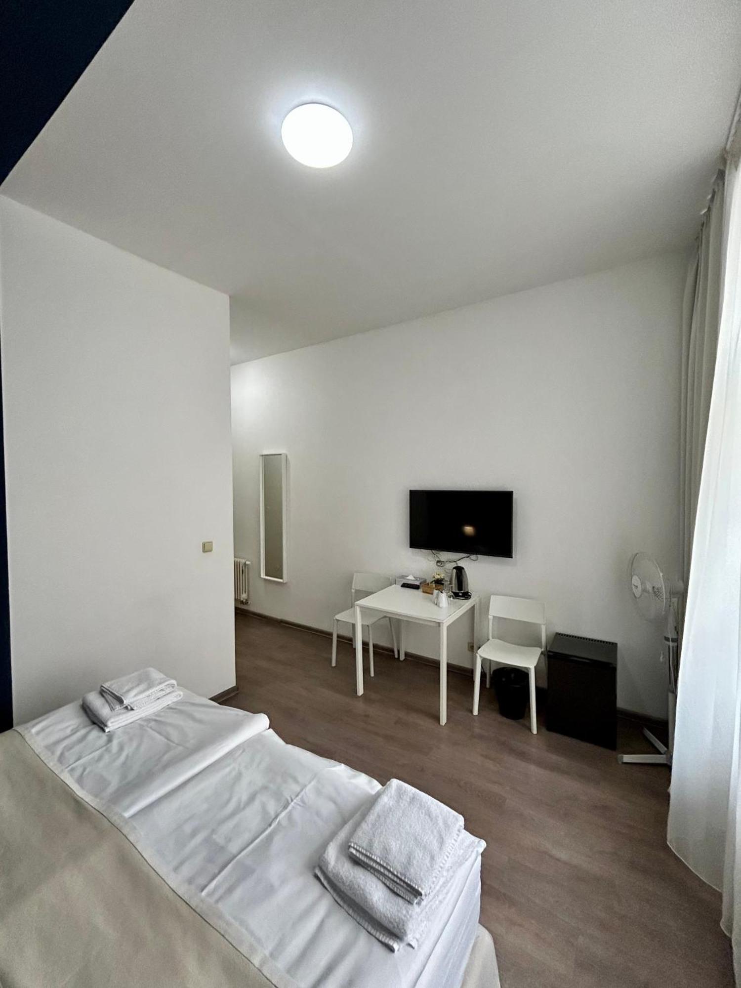 Alveo Prague