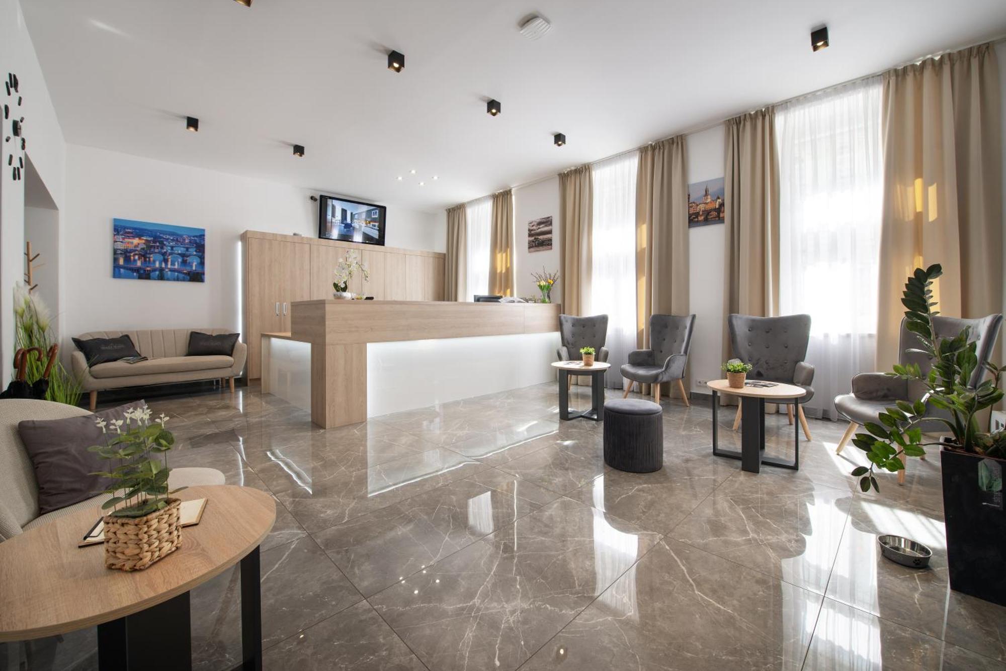 Hotel Season 4*