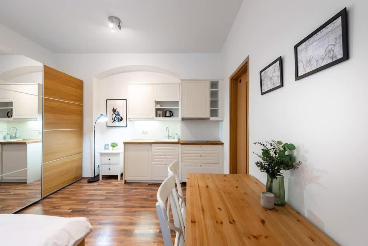 Lejlighed Beautiful Cozy Gem Near Old Town