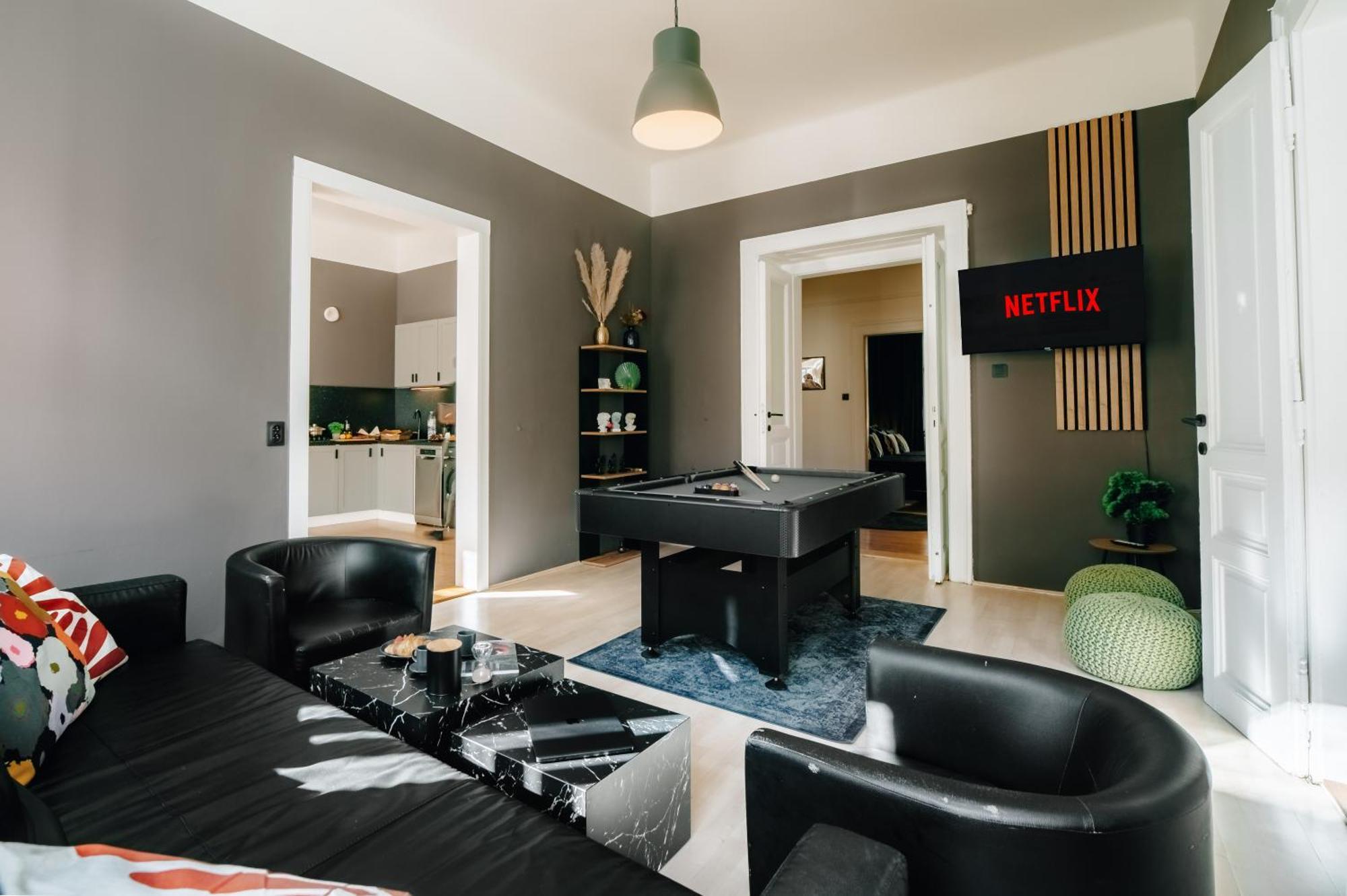 Cinema Billiard & Foosball - Centre Apartment Prag