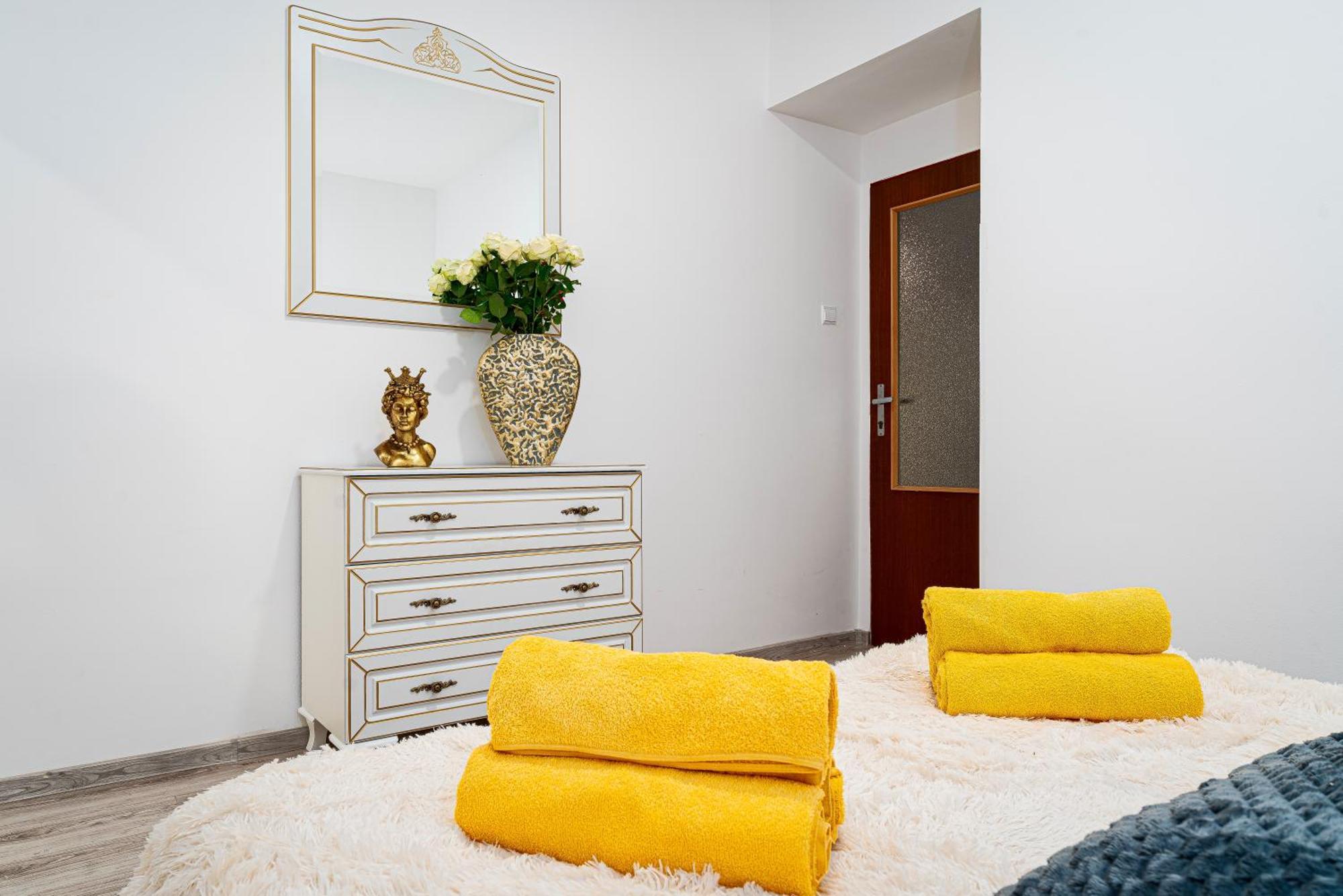Golden Lion Apartment