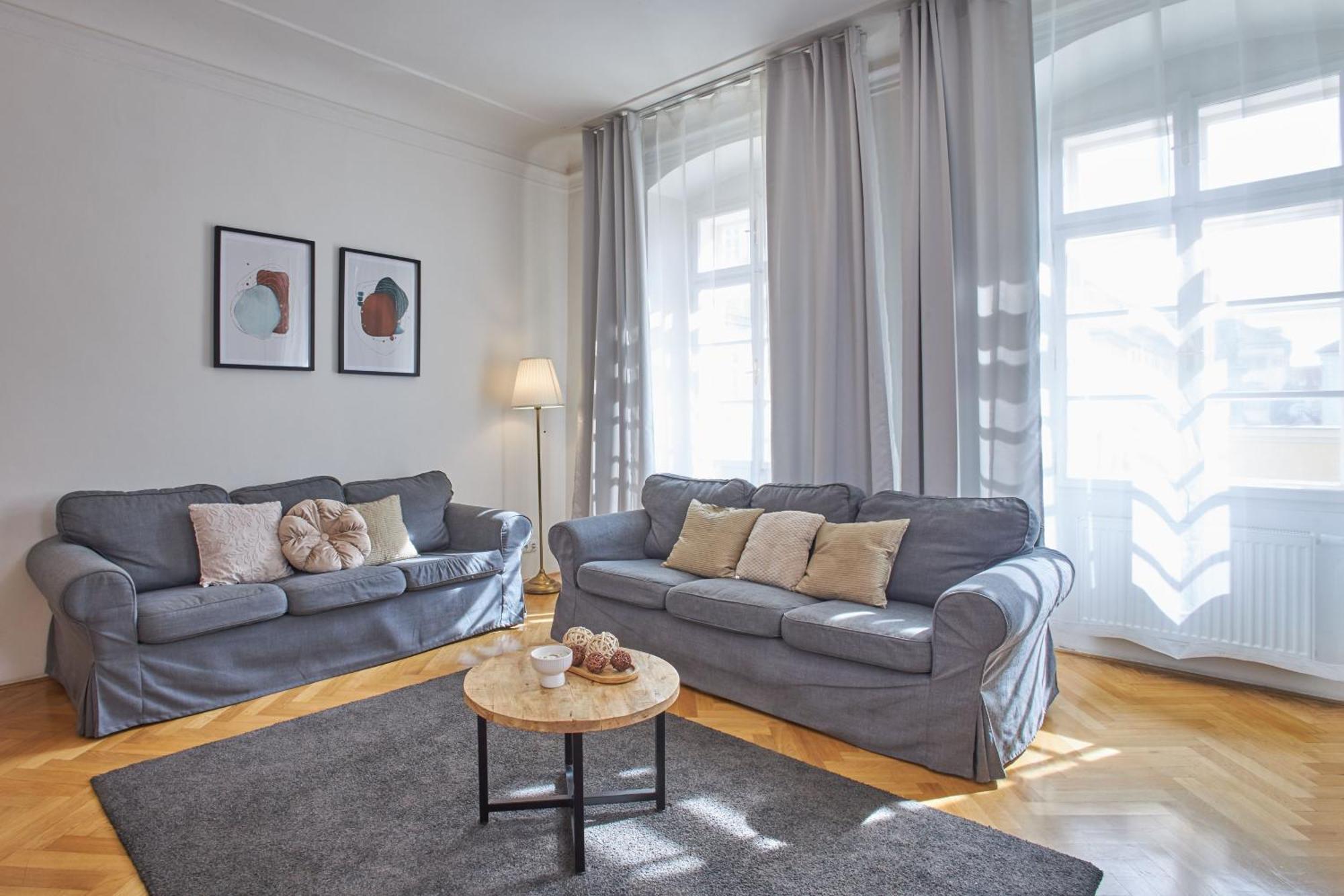 Charles Bridge Apartment Prague