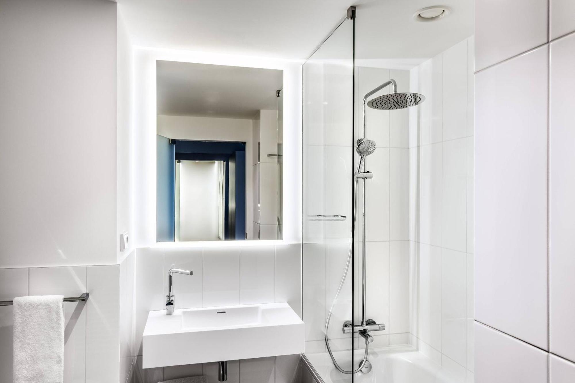 Courtyard By Marriott Airport Hotell 4*