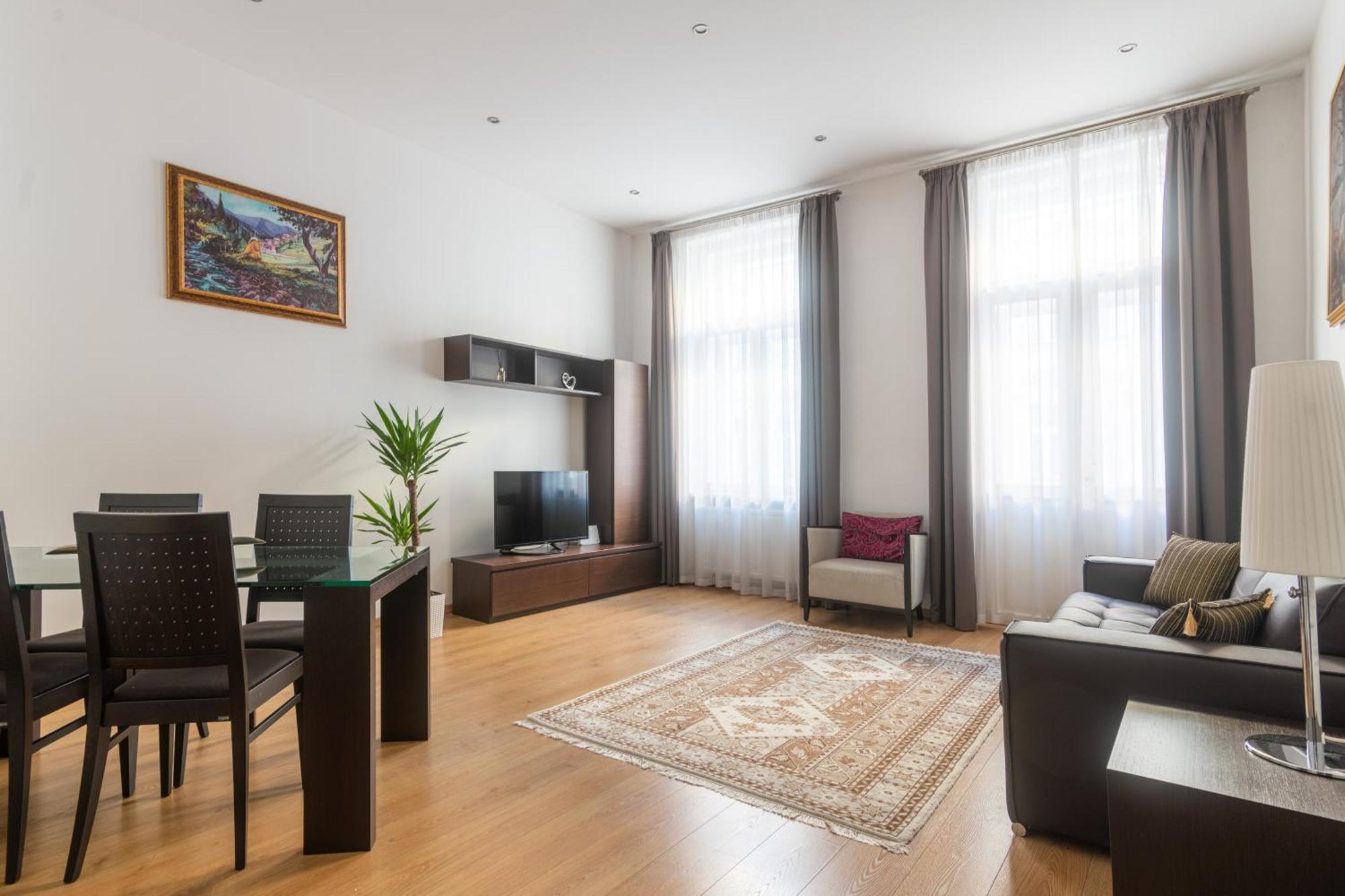 Riverside Palace Apartment Prag