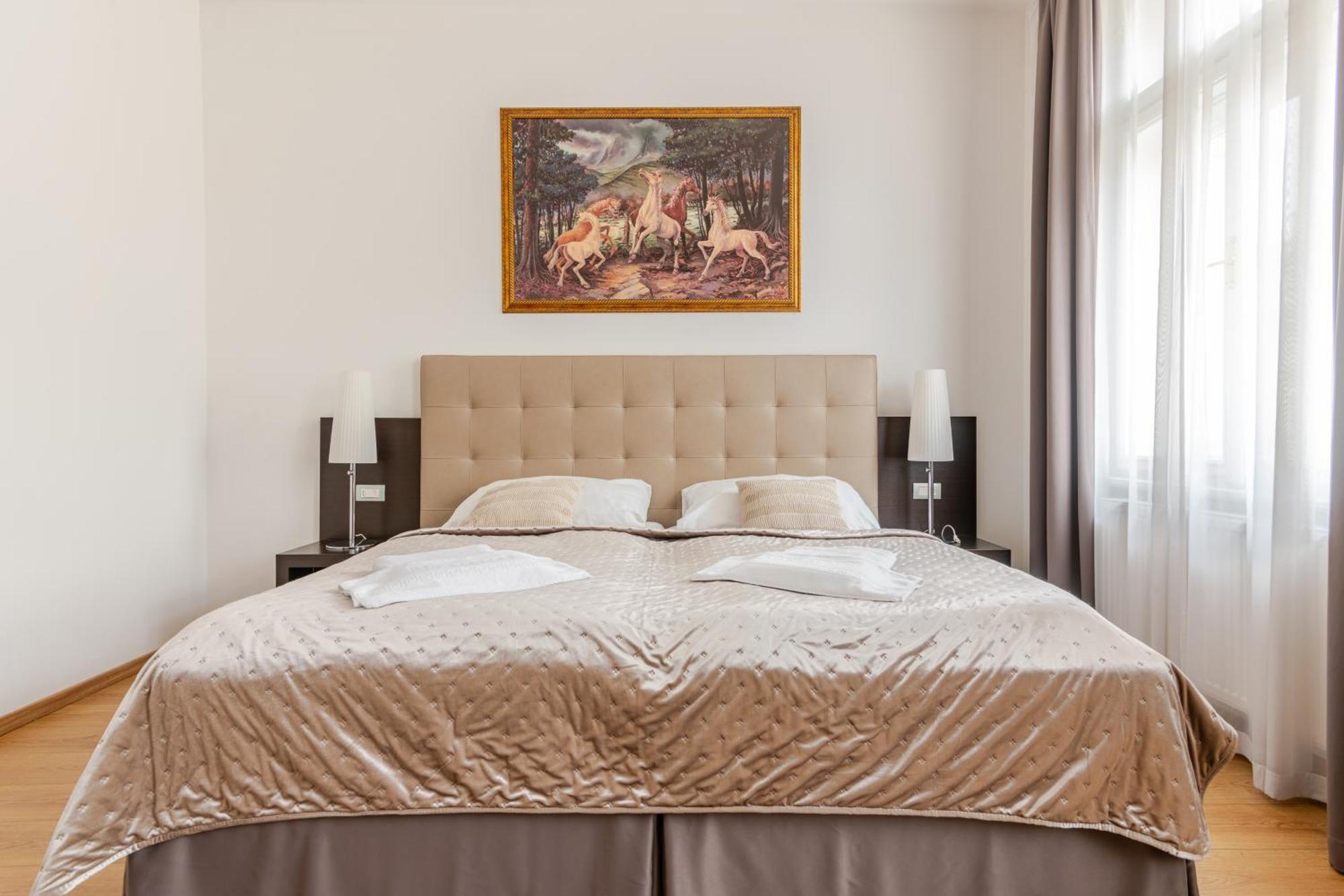 Riverside Palace Apartment Prag