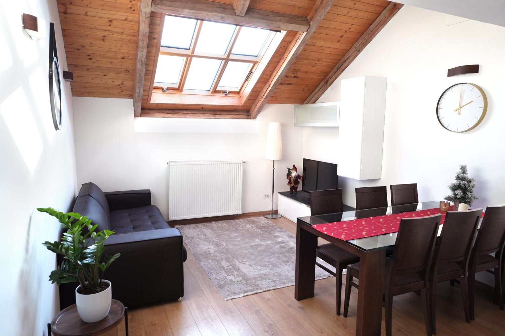 Riverside Palace Apartment Prag