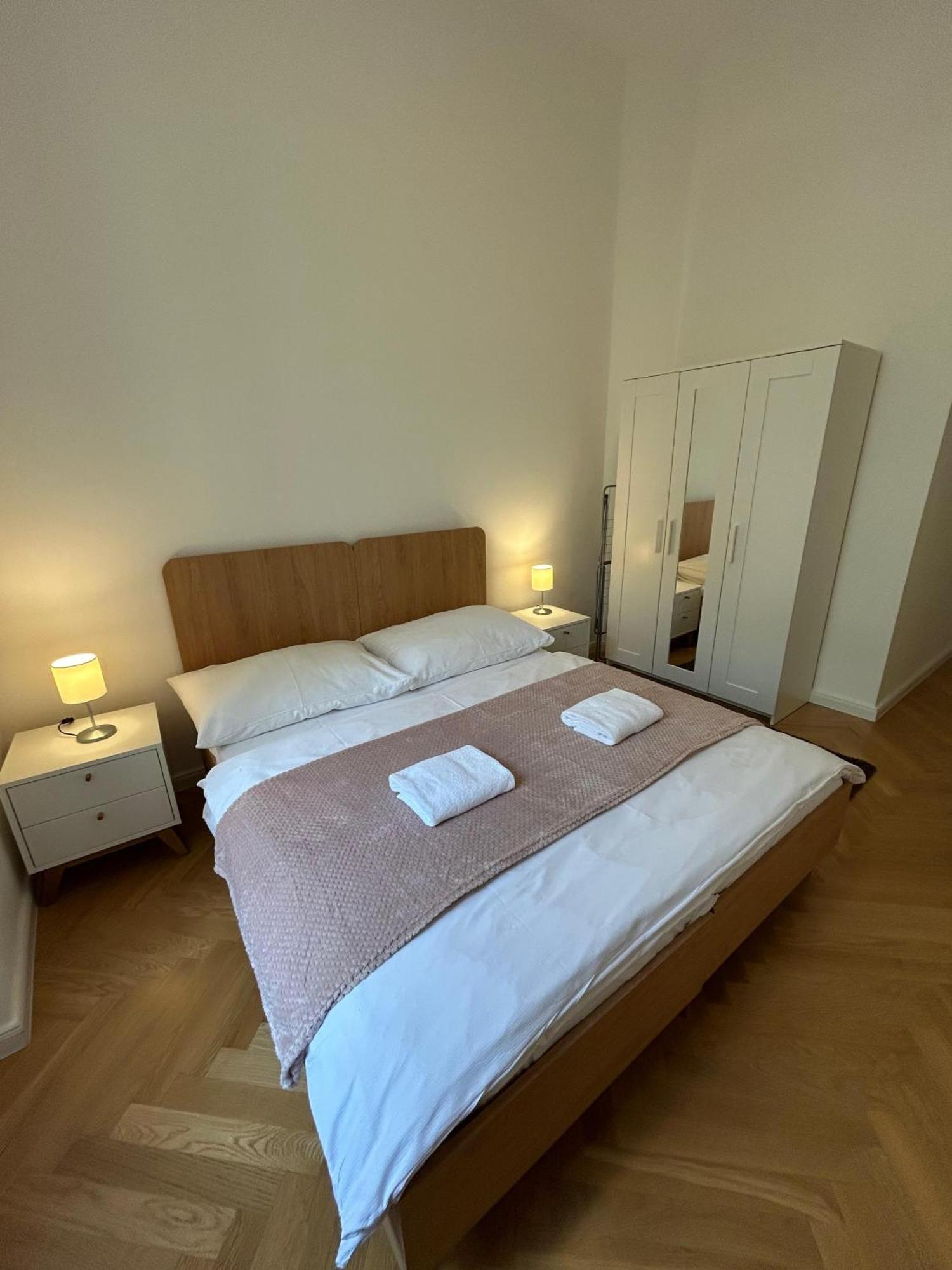 Lejlighedshotel Rasinovo Nabrezi - Riverside Prag